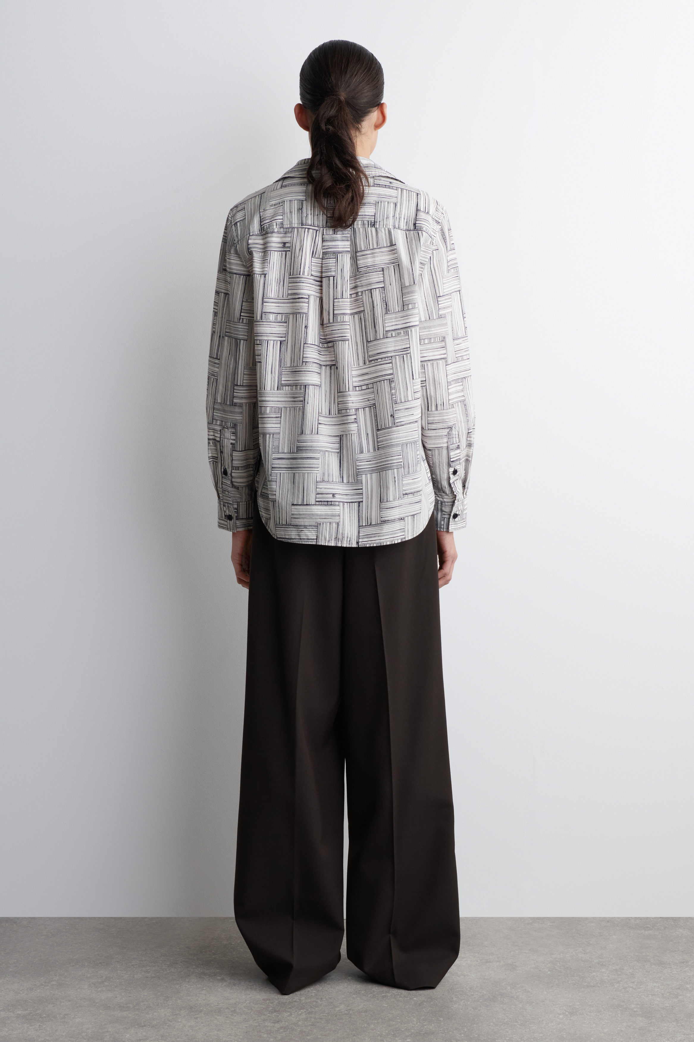 PRINTED COTTON SHIRT - ECRU / NAVY / PRINTED | COS