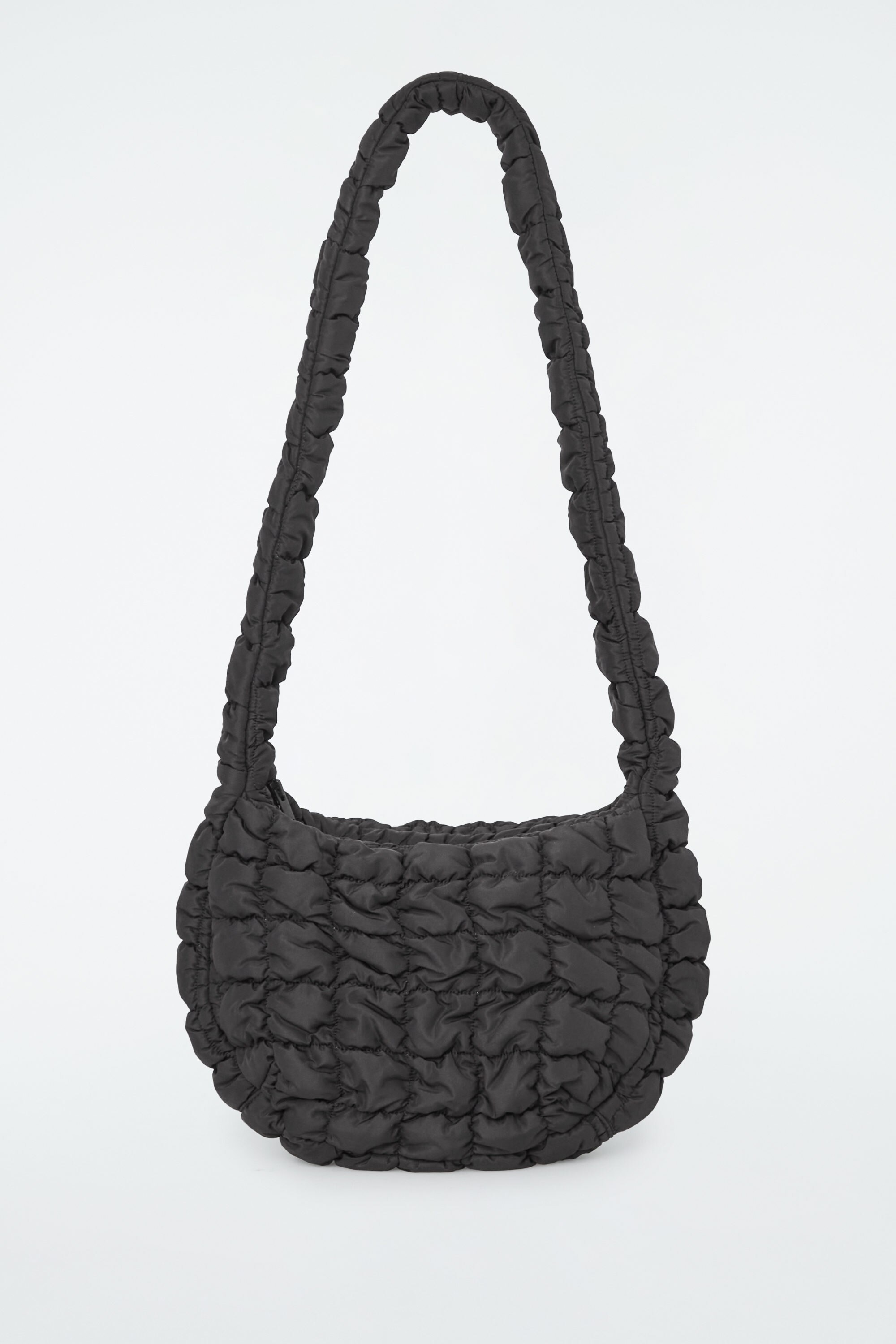 QUILTED MESSENGER - BLACK | COS