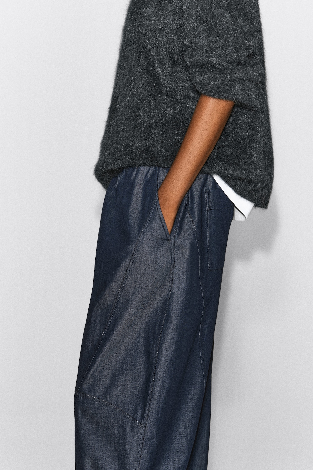 ELASTICATED BARREL-LEG DENIM PANTS — DARK BLUE
