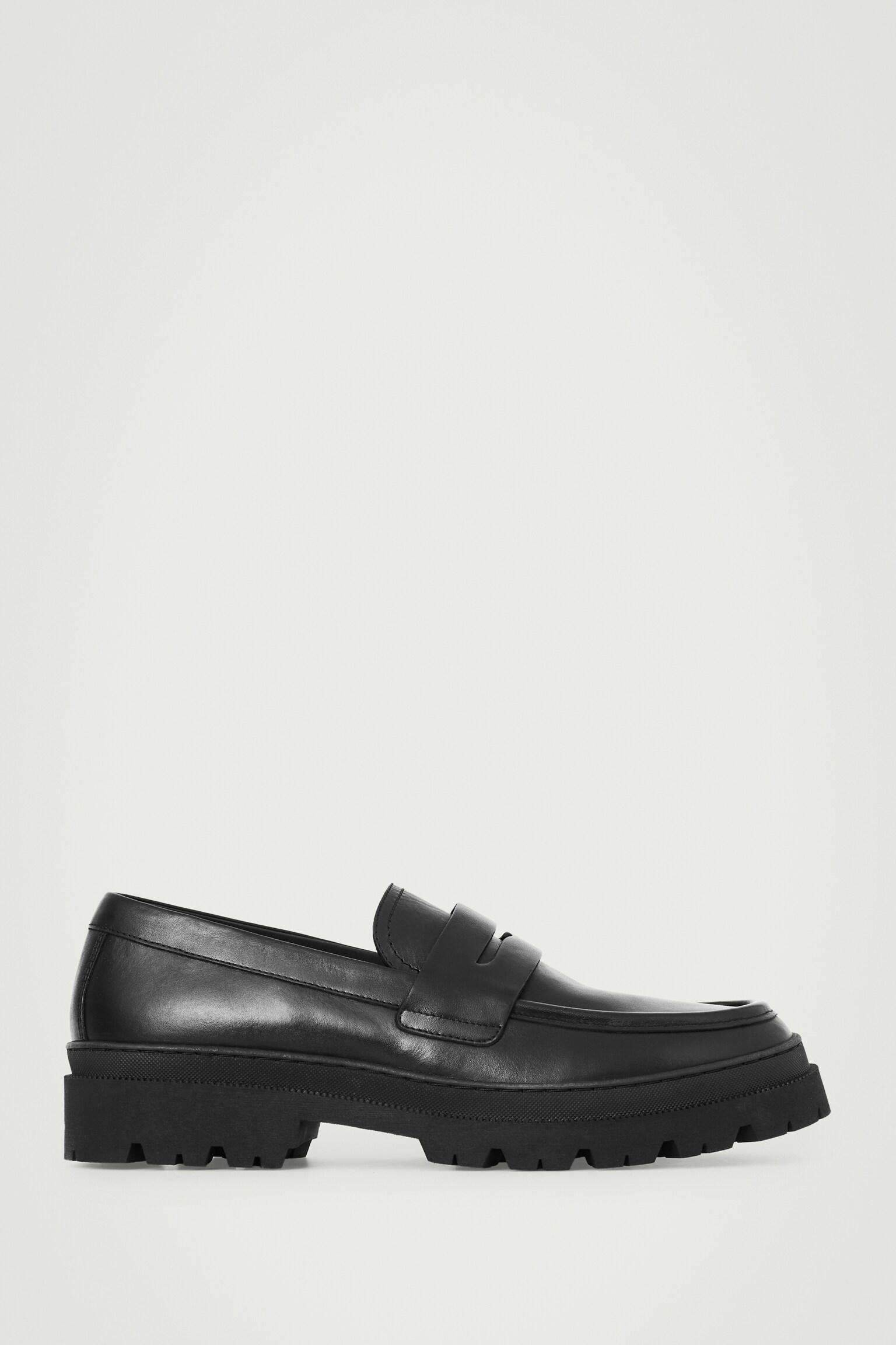 CHUNKY LEATHER LOAFERS - BLACK