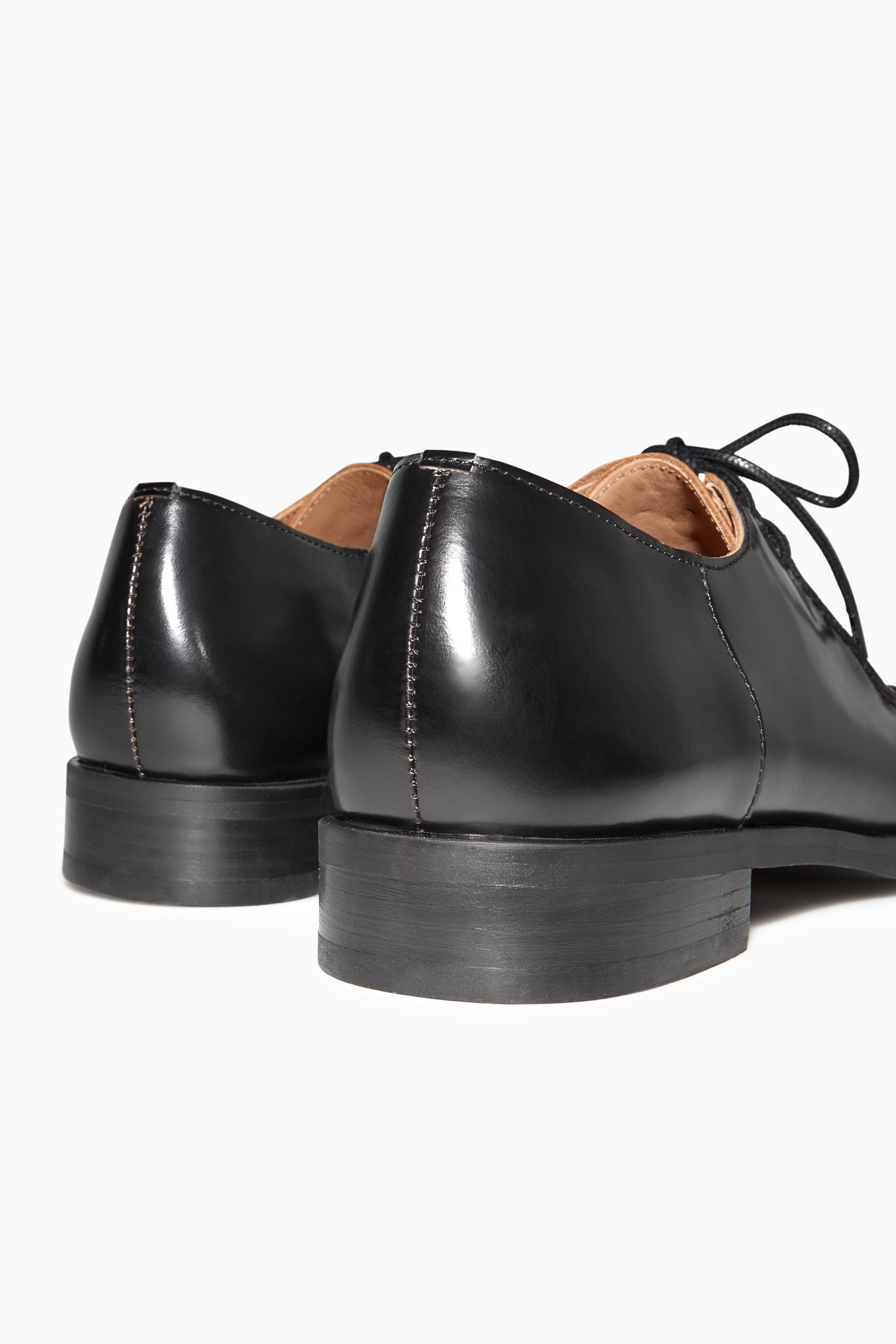 LEATHER MOCCASIN BROGUES - BLACK | COS