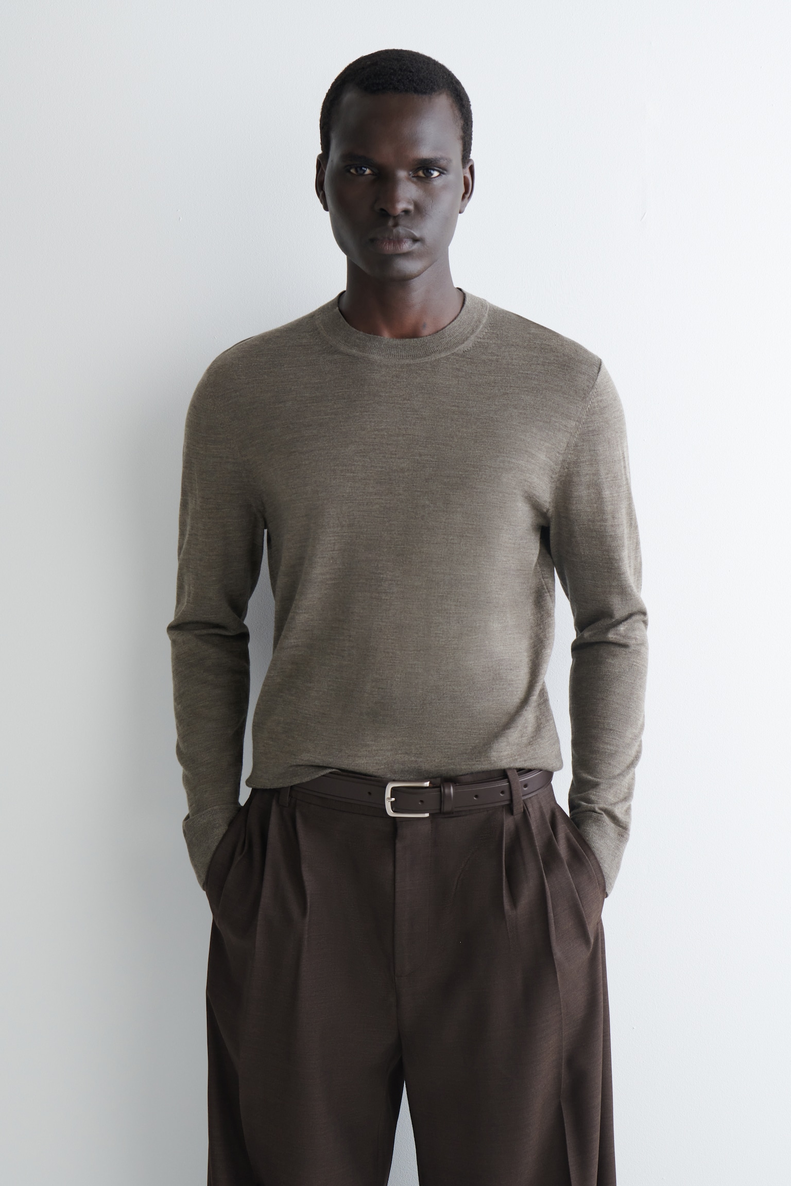 PULL SLIM À COL ROND EN LAINE MÉRINOS - GRIS CHINÉ/BLEU MARINE/BLEU COBALT/NOIR