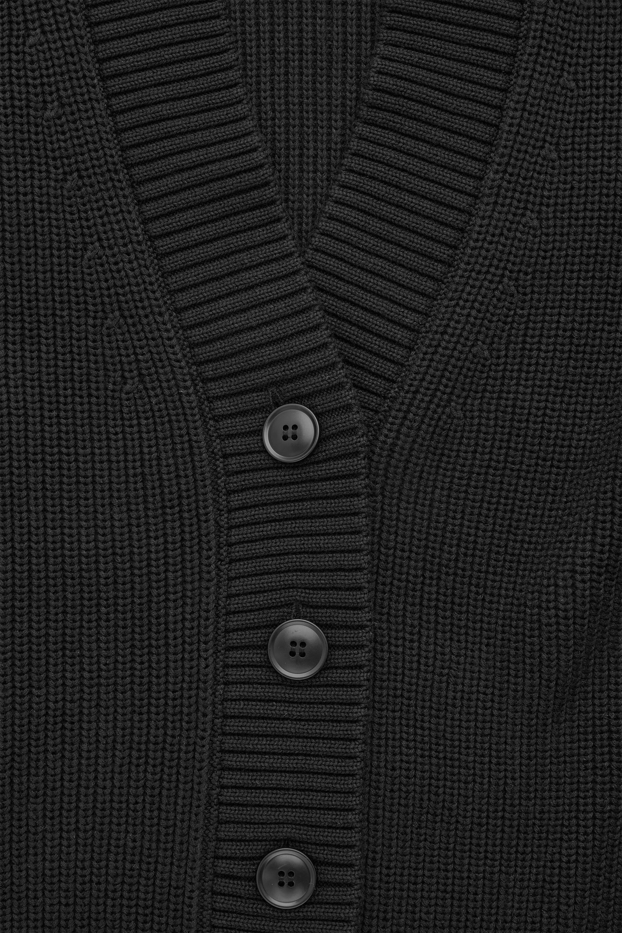 StillMedia/DescriptiveDetail