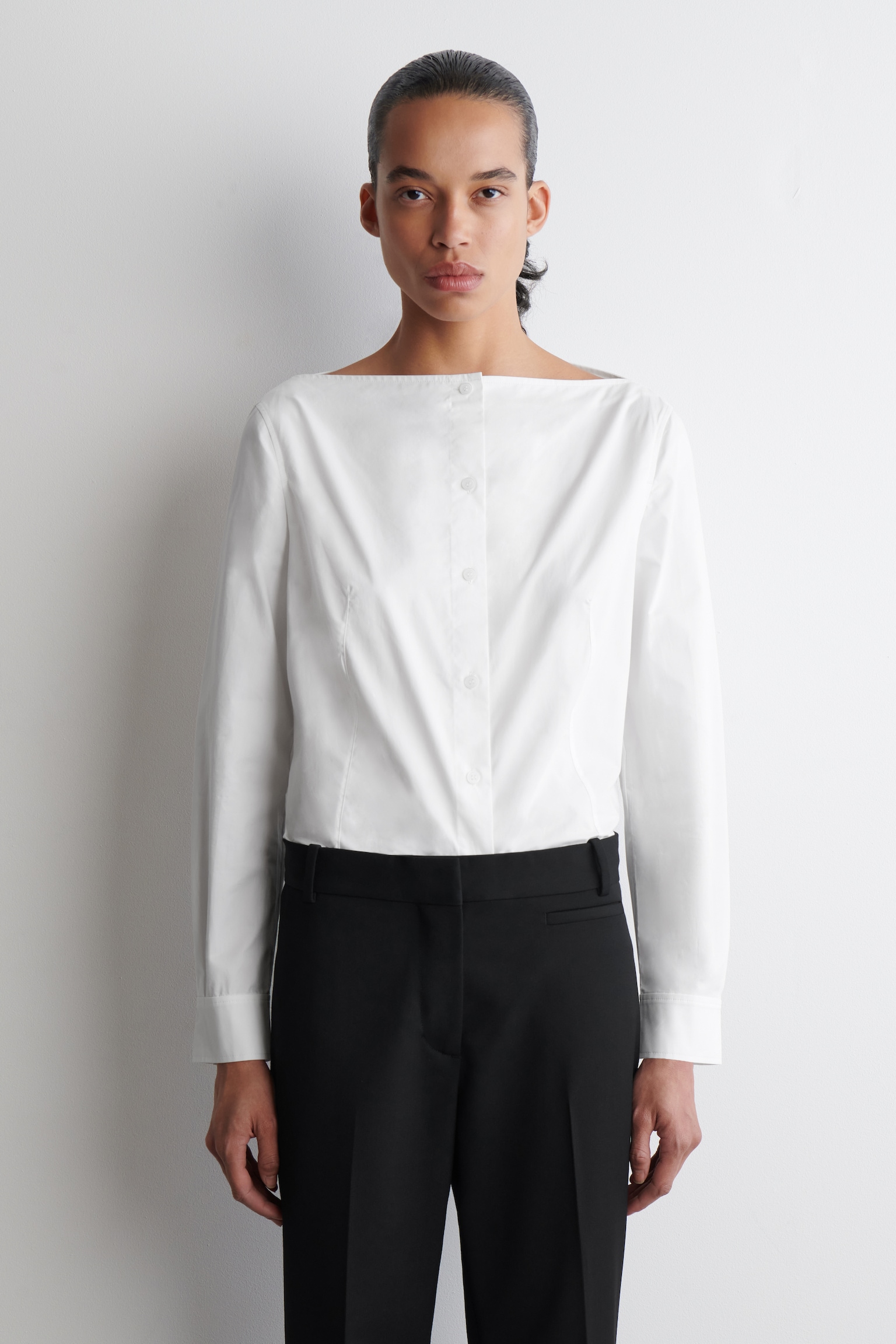 Camisa de algodão com decote barco - BRANCO