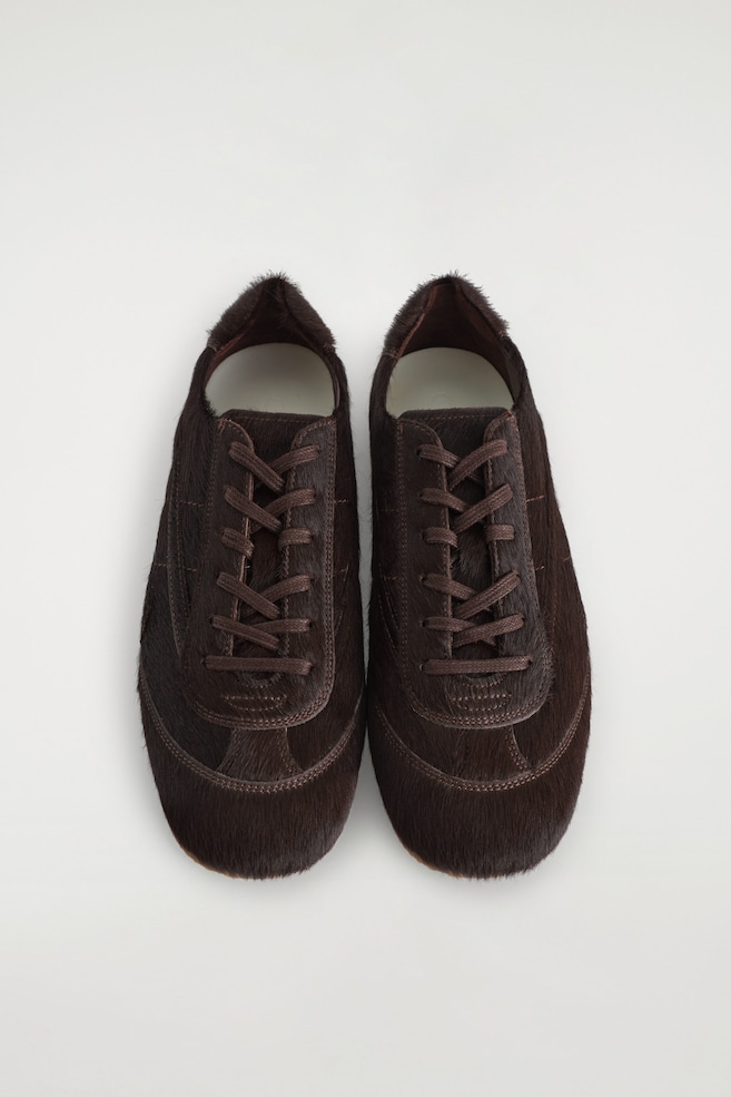 MINIMAL PONY HAIR-EFFECT LEATHER TRAINERS — CHOCOLATE