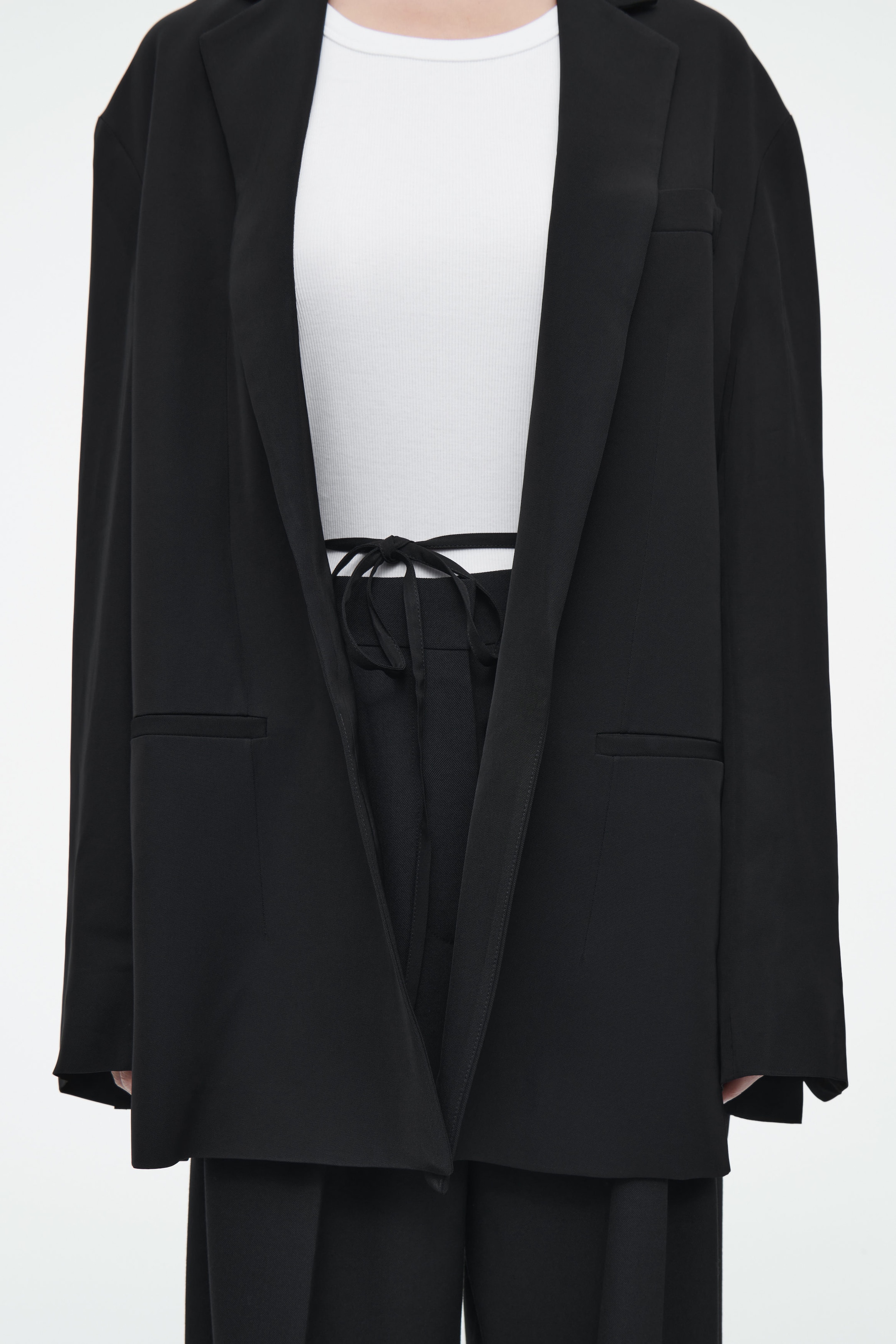 OVERSIZED TIE-FRONT BLAZER