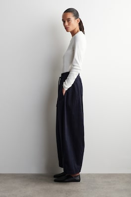 ELASTICATED CORDUROY BARREL-LEG TROUSERS — NAVY 3