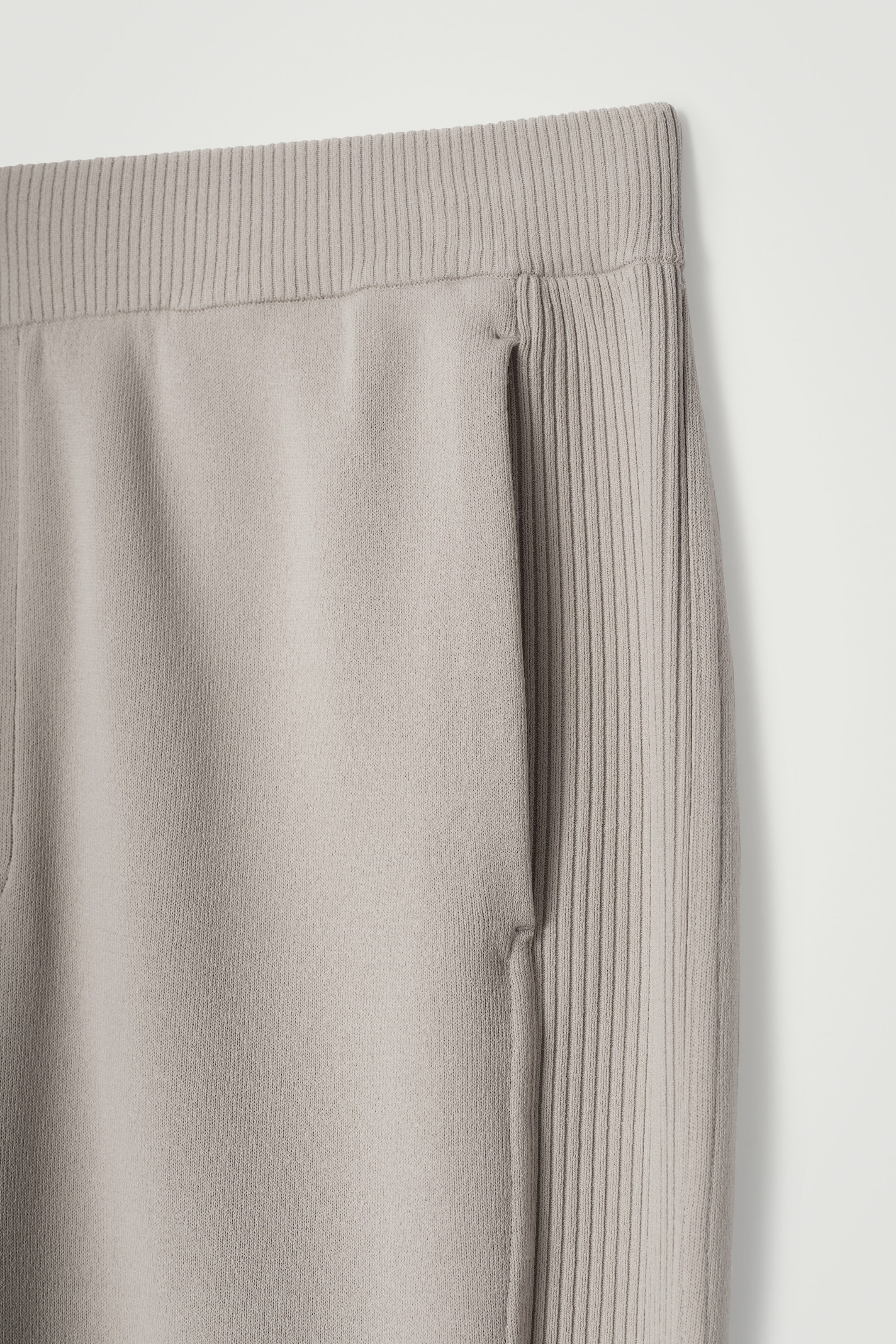 StillMedia/DescriptiveDetail