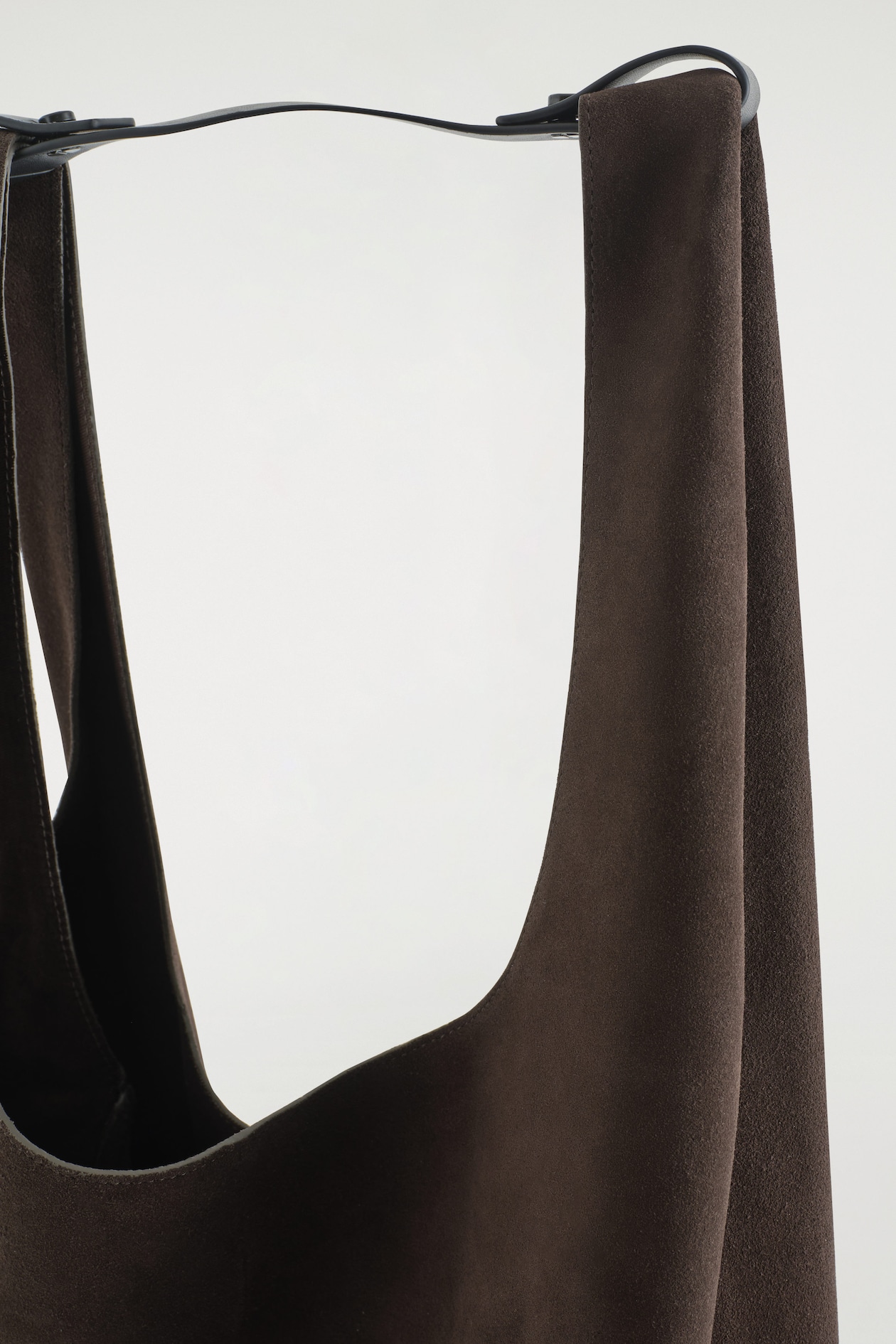 SLOUCHY TOTE - SUEDE - CHOCOLATE | COS