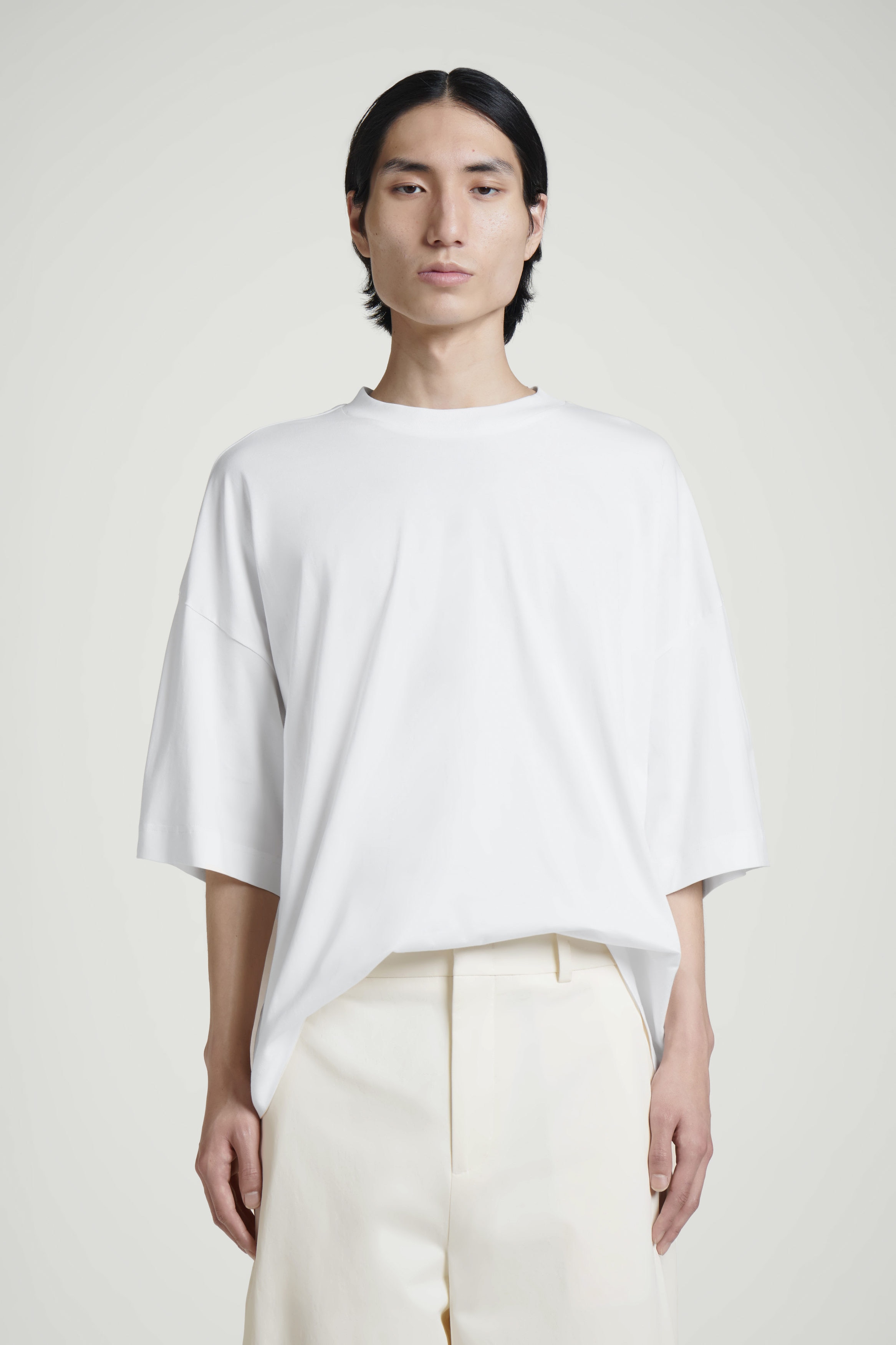 OVERSIZED EXTRA-WIDE COTTON T-SHIRT - WHITE | COS