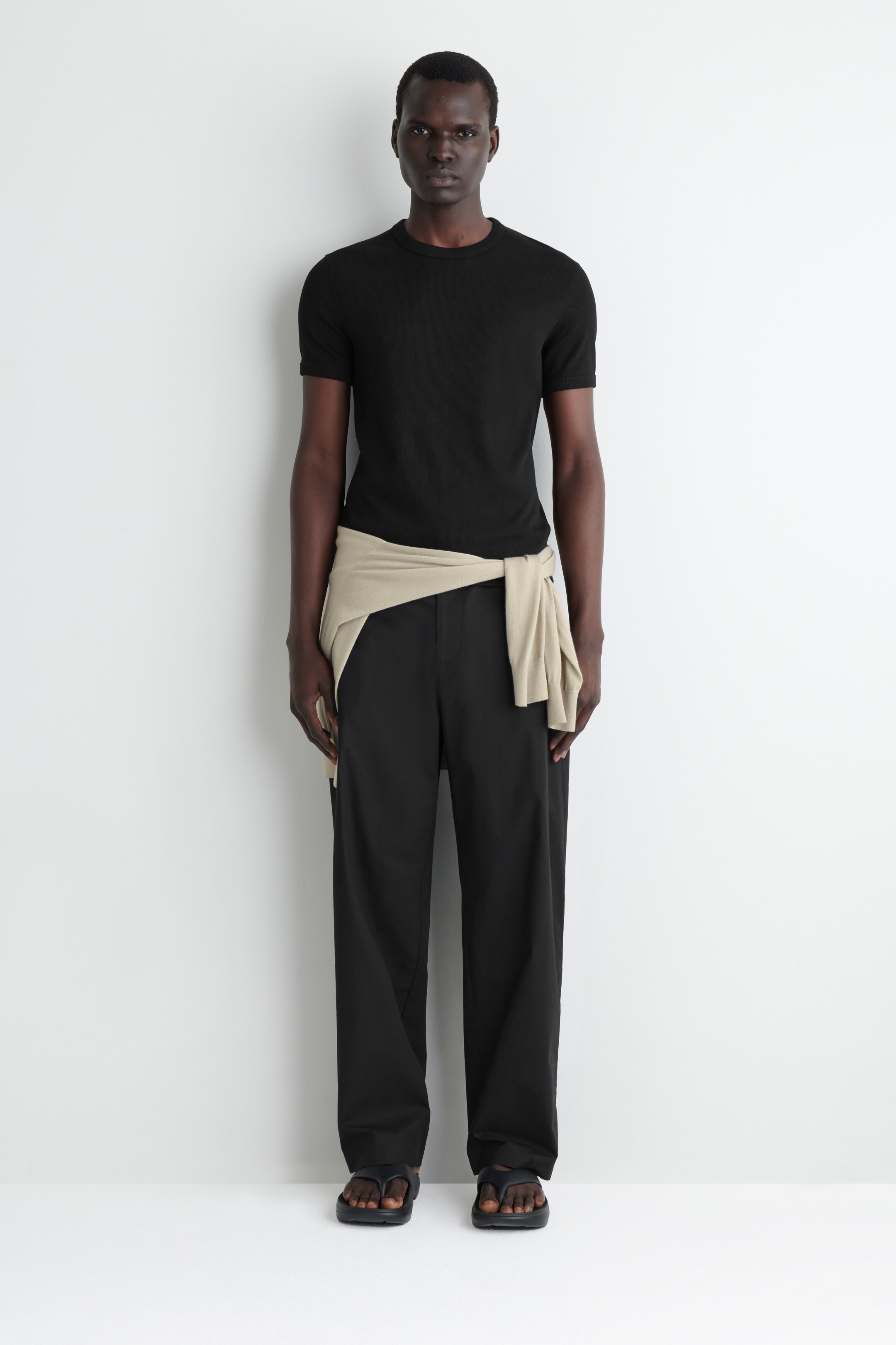 Ver imagen más grande: CAMISETA CANALÉ ALGODÓN SLIM FIT - NEGRO - HOMBRE | H&M ES 2