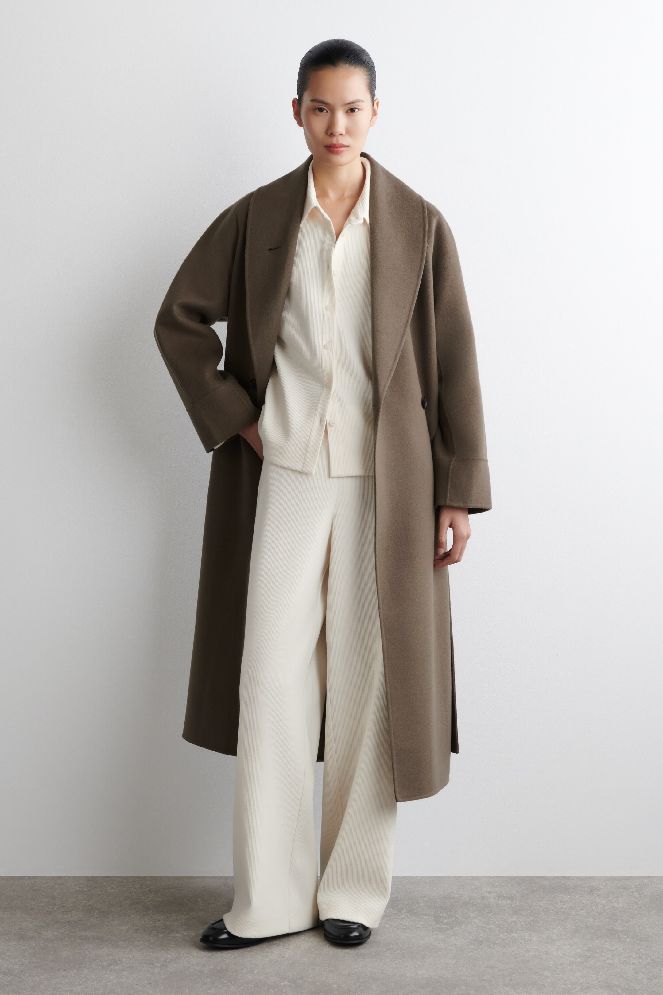 Grotere afbeelding bekijken: CORDUROY HEMD - WIT - DAMES | H&M BE 2