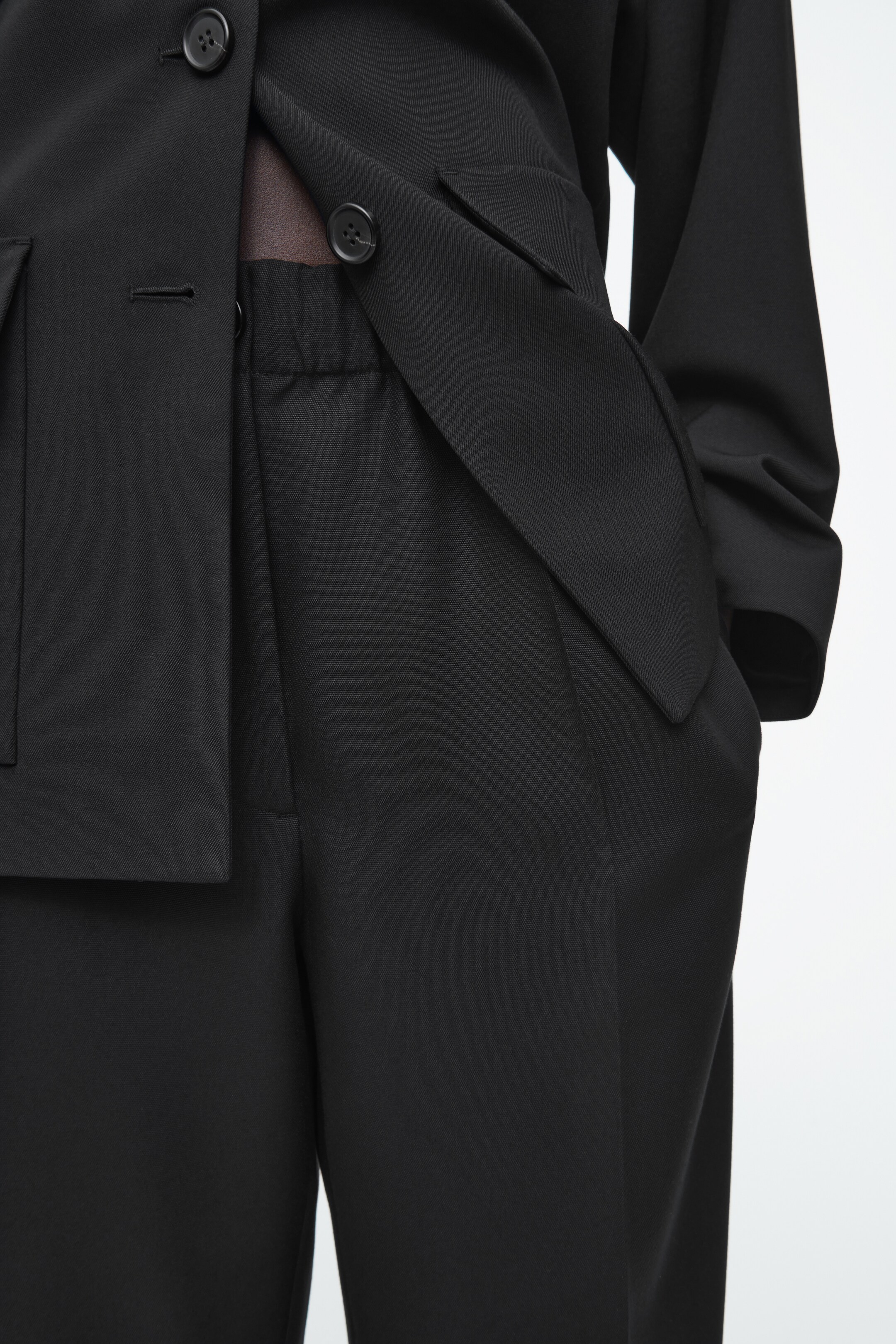 View larger image: ELASTICATED STRAIGHT-LEG TROUSERS - BLACK - Ladies | H&M GB 4