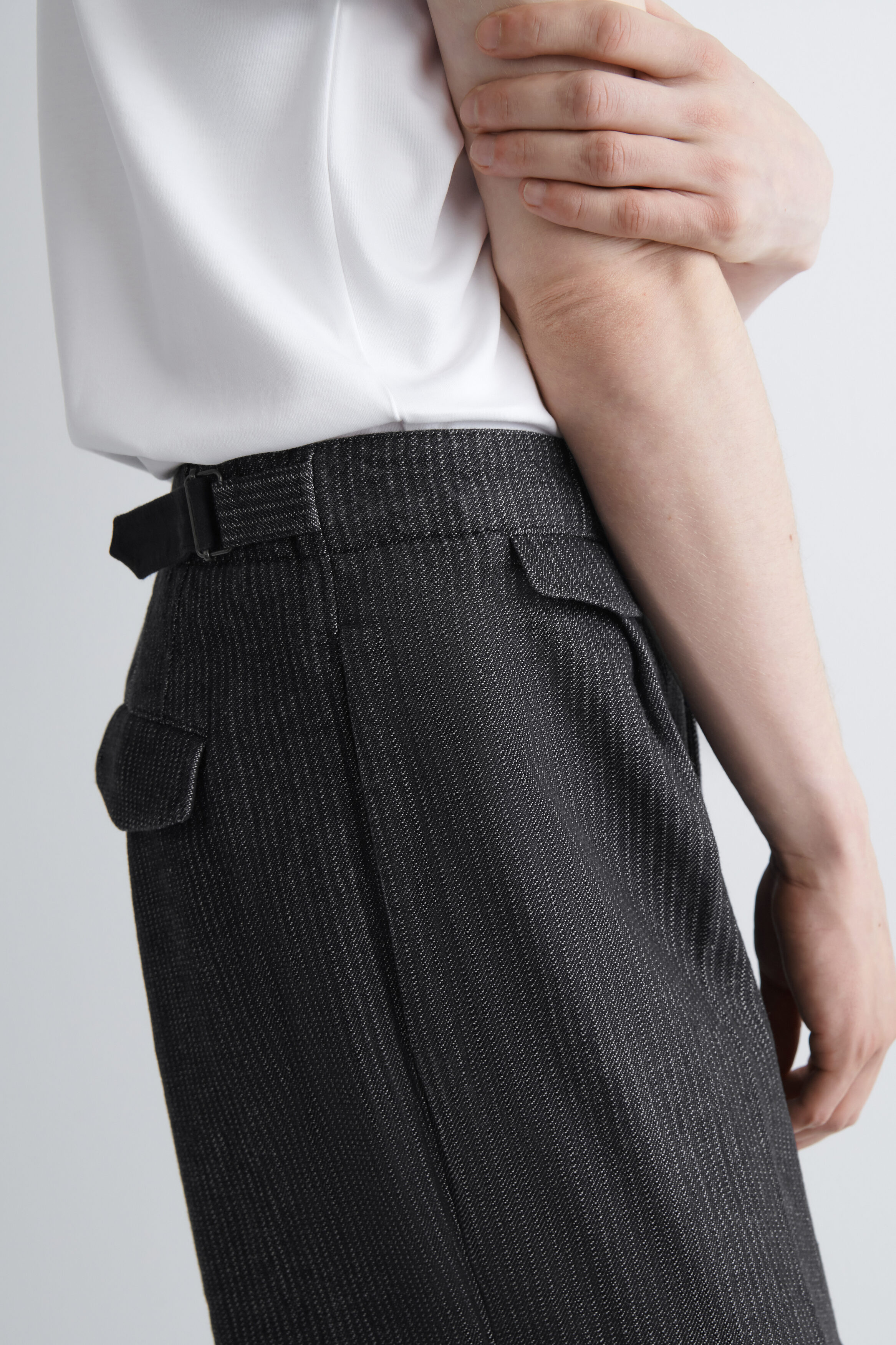PINSTRIPED DENIM RELAXED-FIT WIDE-LEG PANTS - thumbnail 5