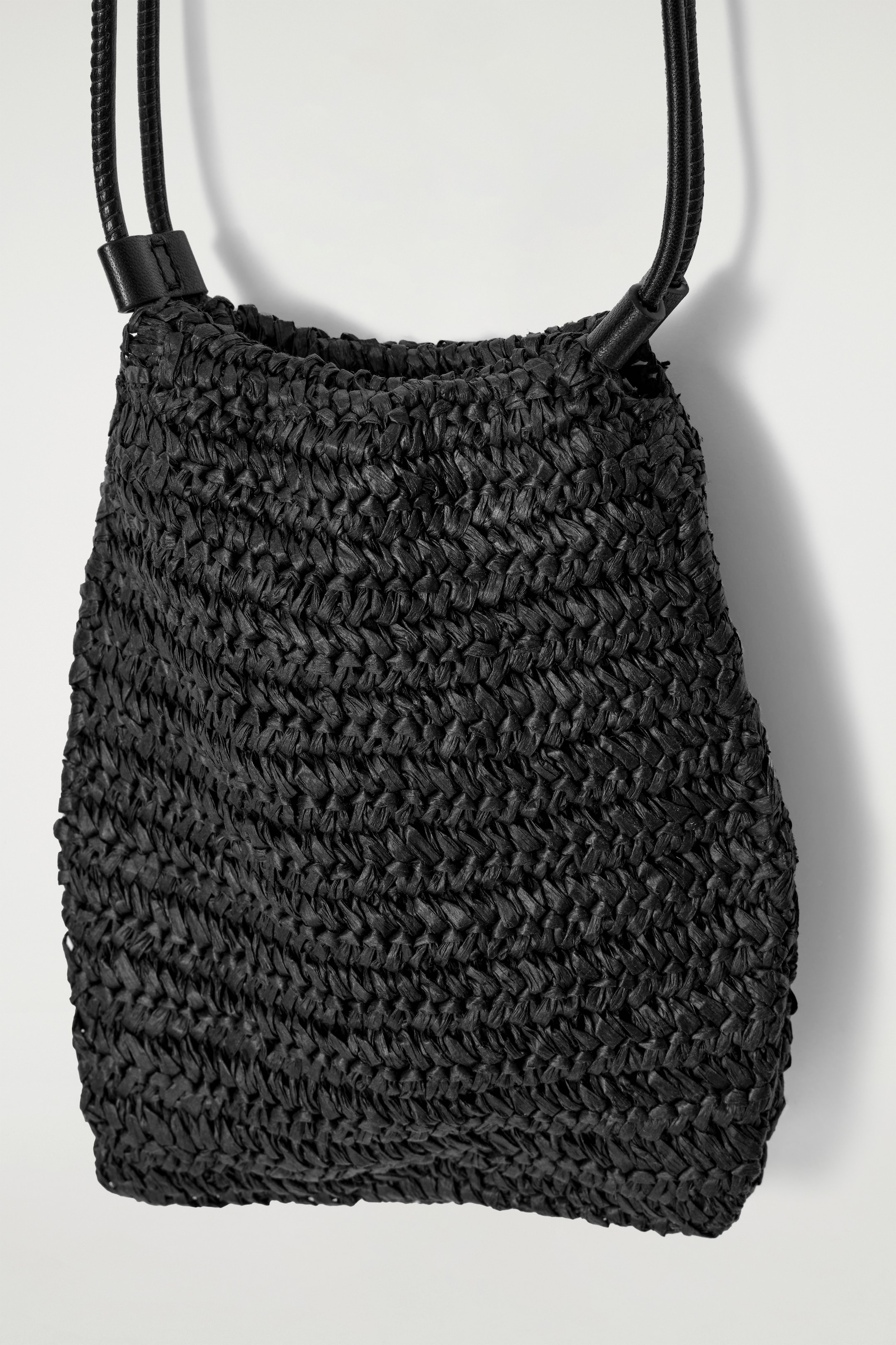 Visualizza immagine più grande: CUSTODIA PORTA CELLULARE IN PAGLIA - NERO - DONNA | H&M IT 4