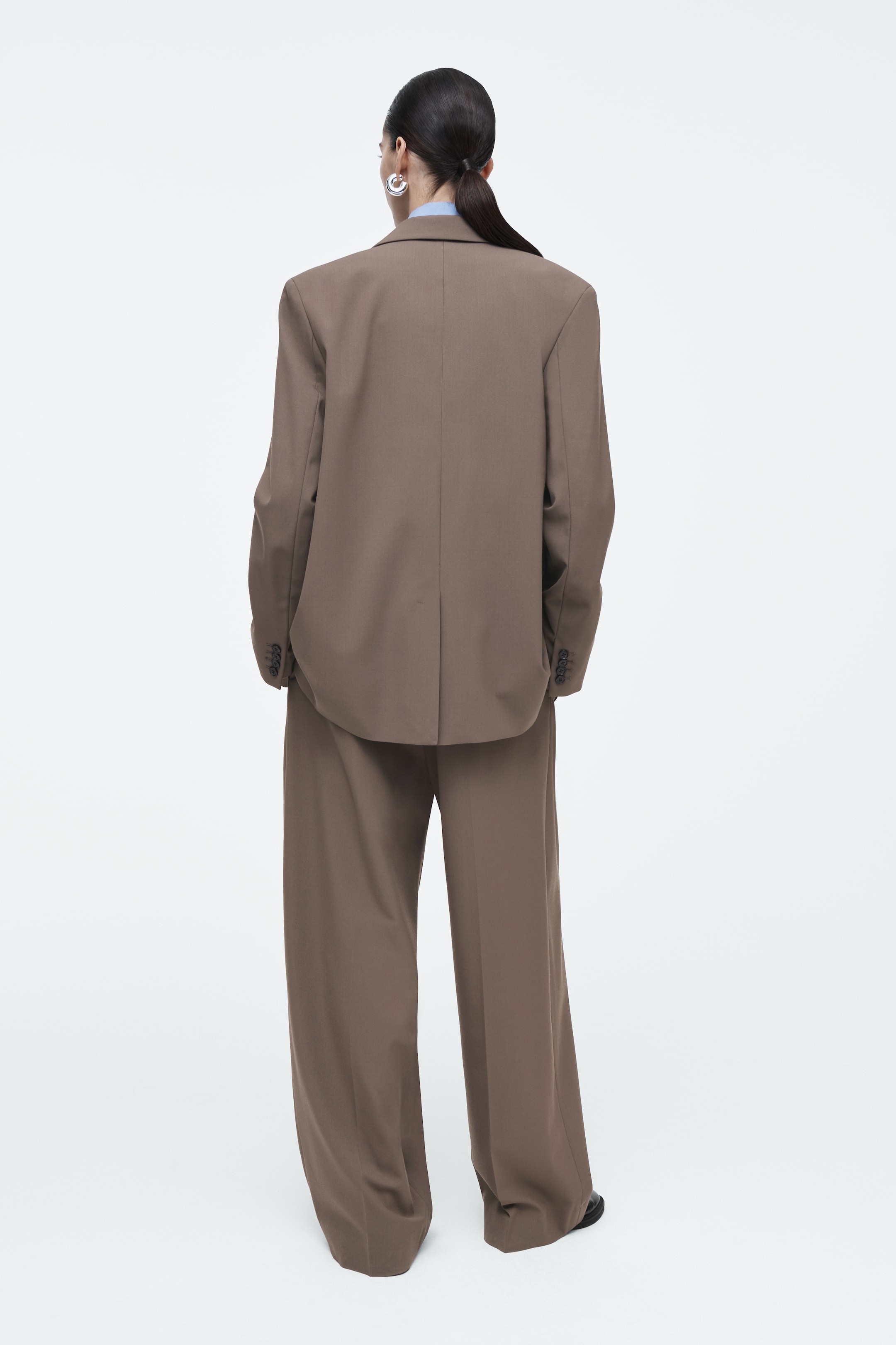 Größeres Bild ansehen: LOCKERER EINREIHIGER BLAZER AUS WOLL-MIX - BRAUN - Ladies | H&M DE 3