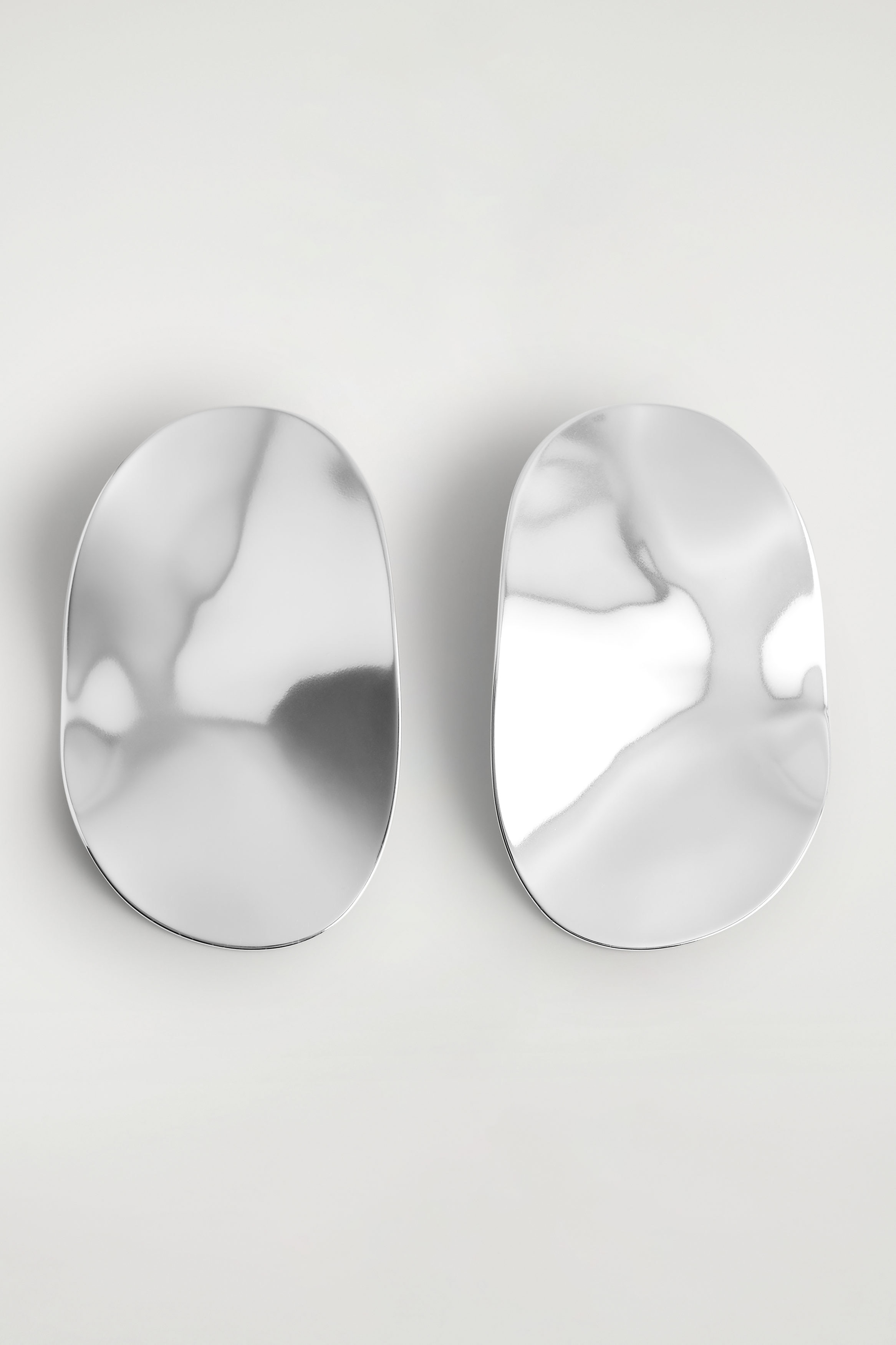OVERSIZED OVAL EARRINGS - SILVER | COS US