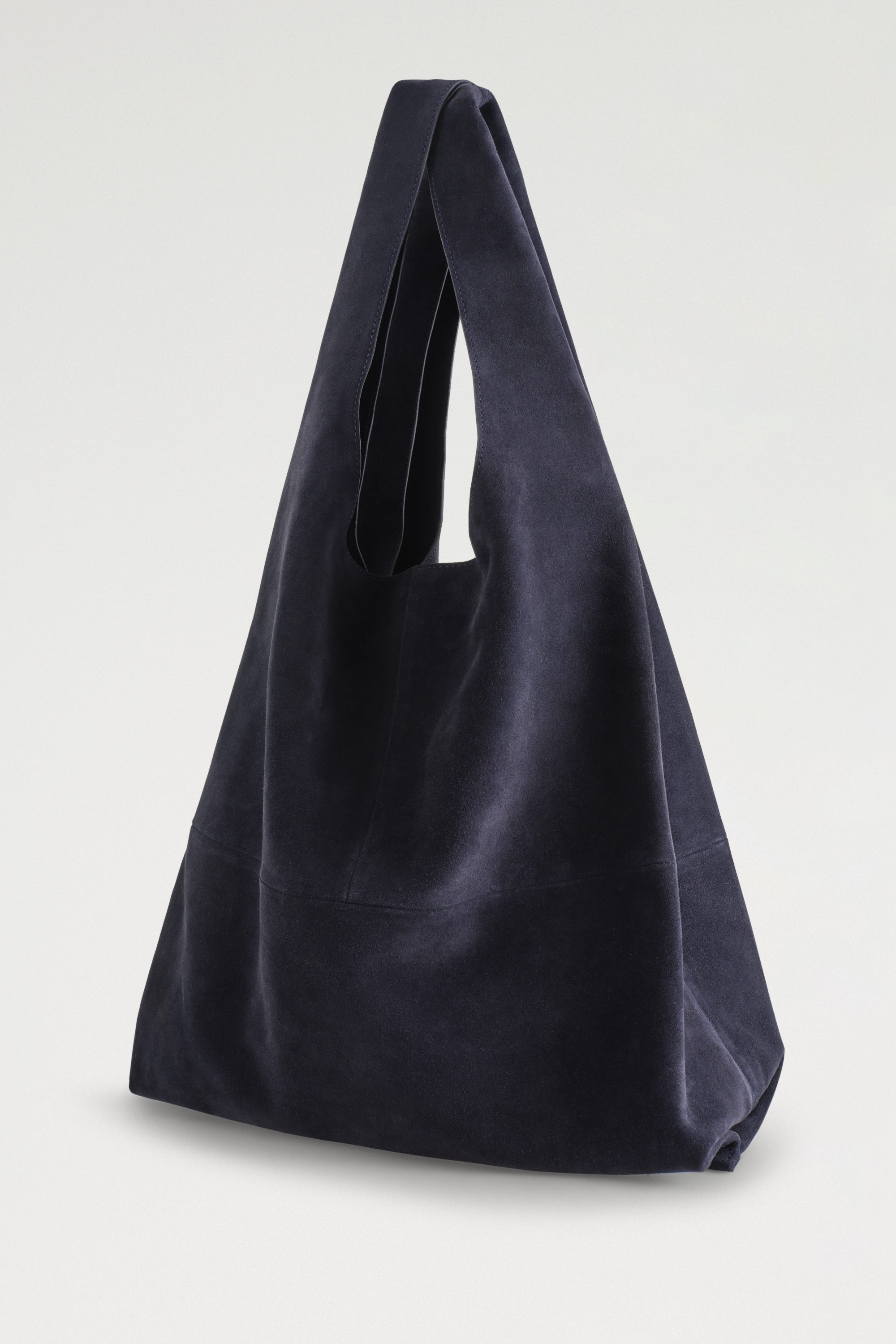 SLOUCHY TOTE - SUEDE - NAVY | COS US