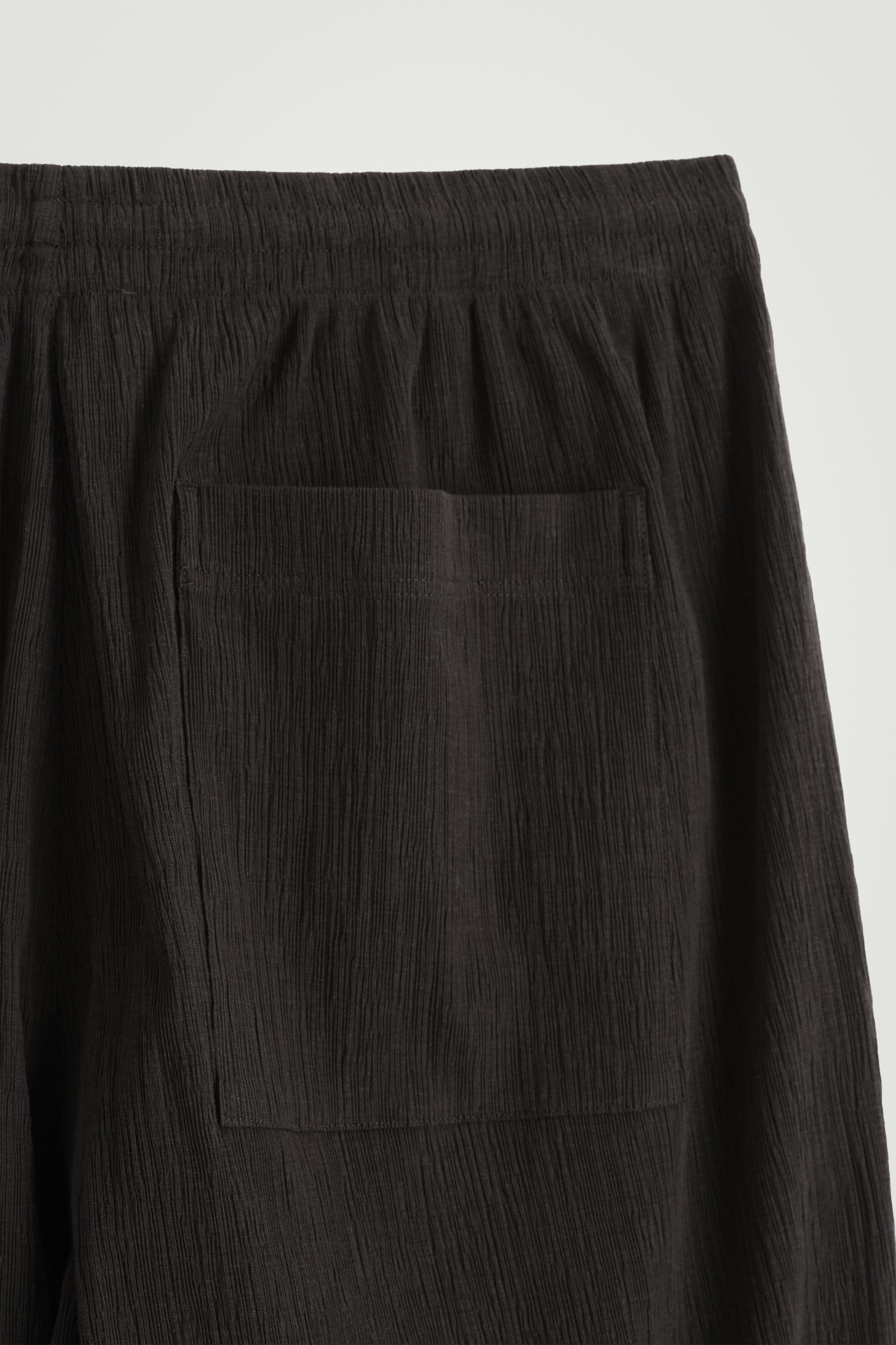 Visualizza immagine più grande: PANTALONI IN COTONE INCRESPATO - MARRONE SCURO - UOMO | H&M IT 8