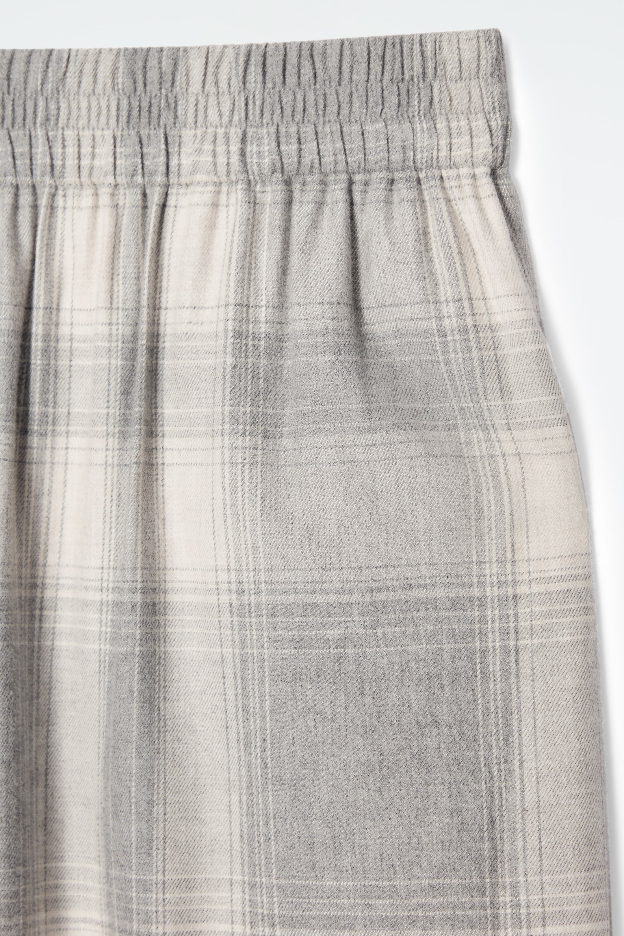Grösseres Bild ansehen: KARIERTE PYJAMAHOSE AUS FLANELL - GRAU/KARIERT - DAMEN | H&M CH 5