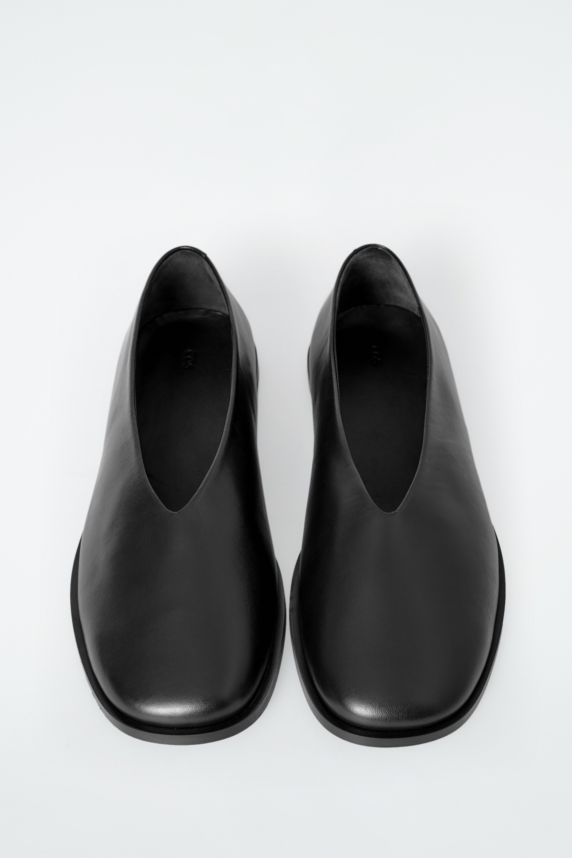 Ver imagen más grande: BAILARINAS DE PIEL - NEGRO - MUJER | H&M ES 6