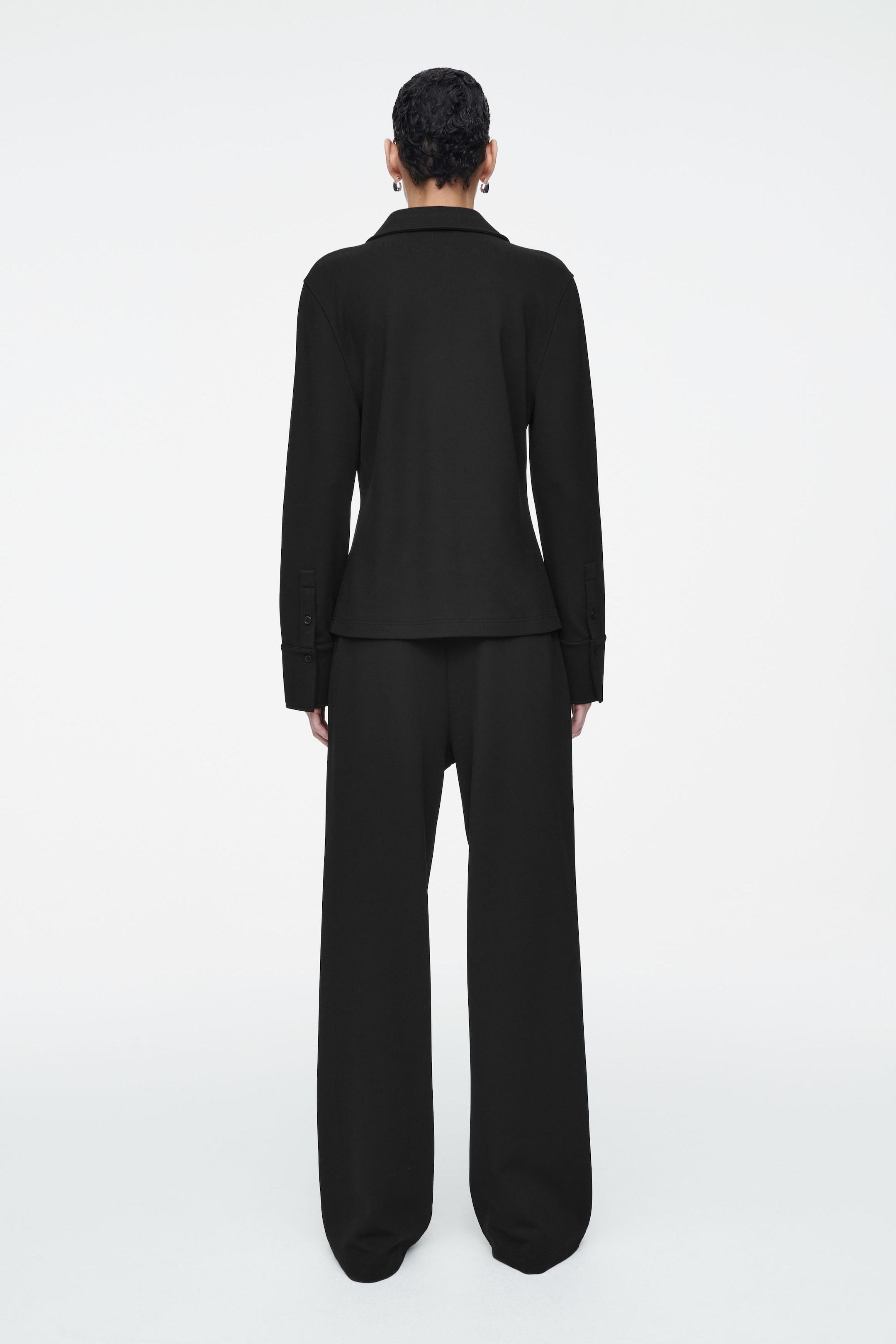 KOSZULA Z DUŻYM KOŁNIERZYKIEM – SLIM FIT