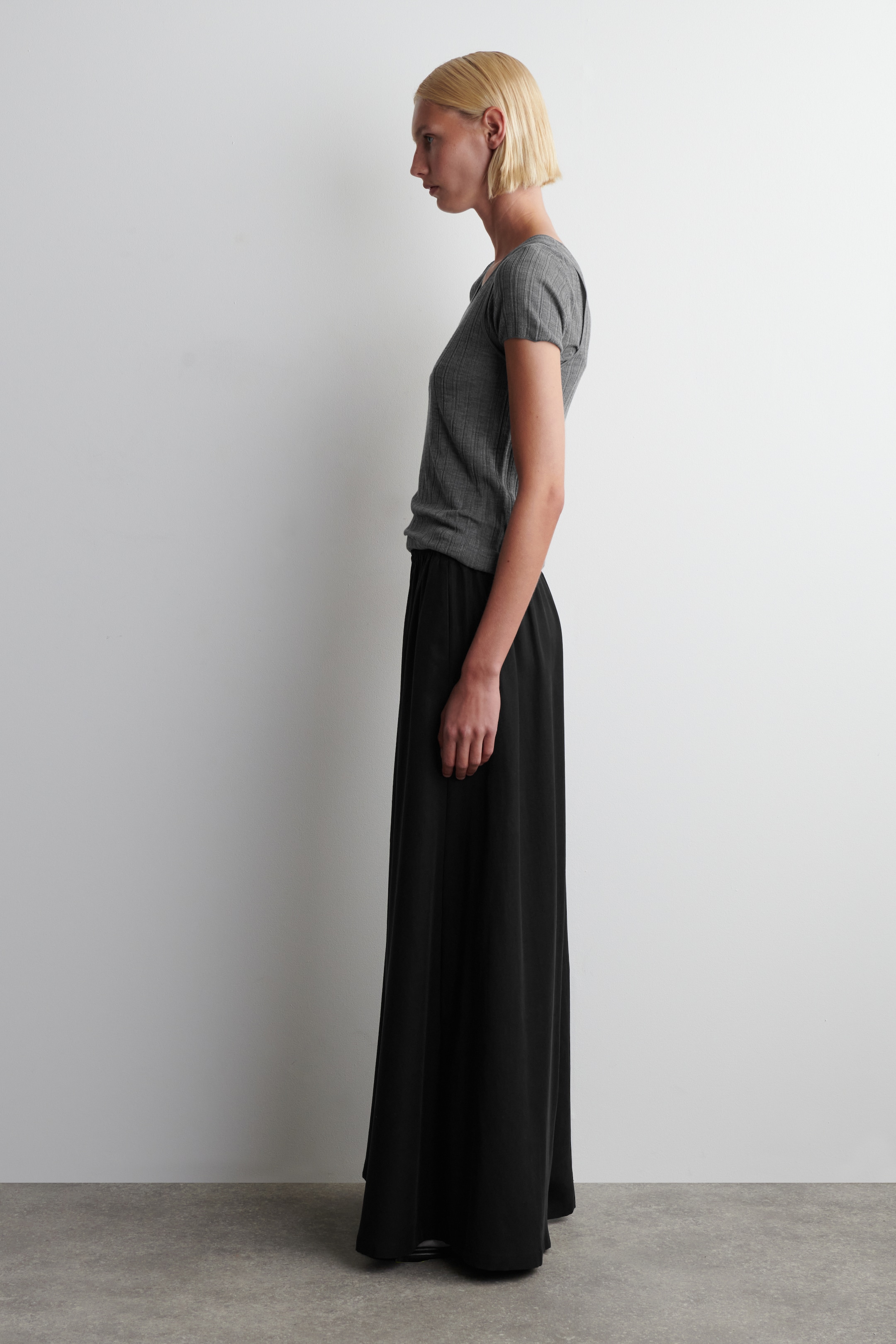 Ver imagen más grande: PANTALONES PALAZZO DE SARGA - NEGRO - MUJER | H&M ES 3