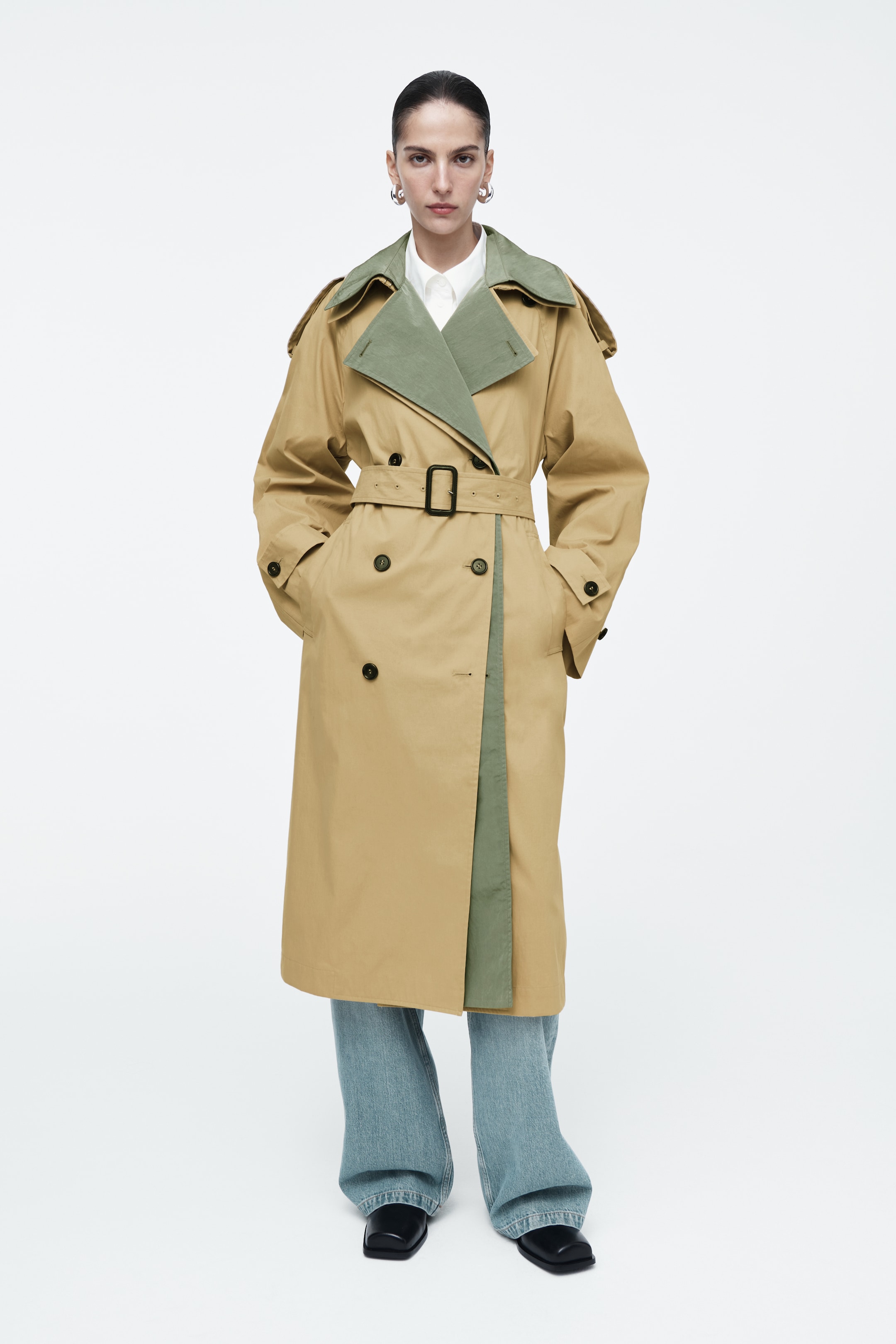 Grösseres Bild ansehen: MEHRLAGIGER DOPPELREIHIGER TRENCHCOAT - BEIGE/KHAKI - DAMEN | H&M CH 1