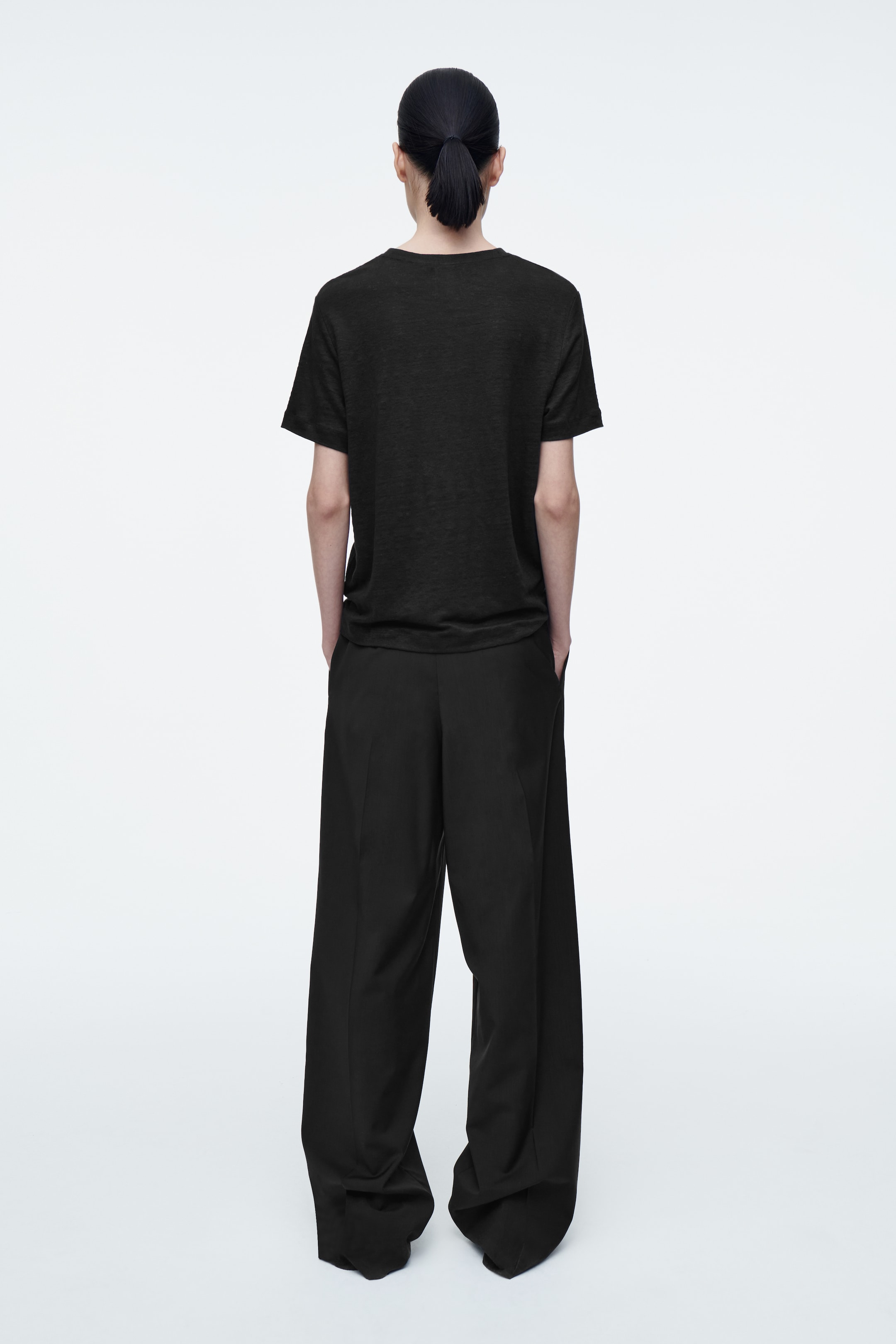 View larger image: CREW-NECK LINEN T-SHIRT - BLACK - Ladies | H&M GB 3