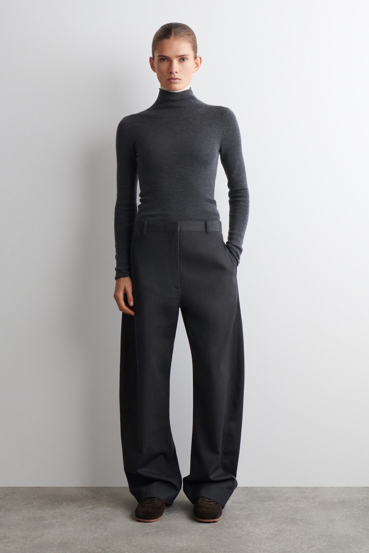 SEAMLESS MERINO WOOL TURTLENECK LONG-SLEEVED TOP — CHARCOAL MÉLANGE