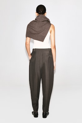 PLEATED BALLOON-LEG PANTS — BROWN 4