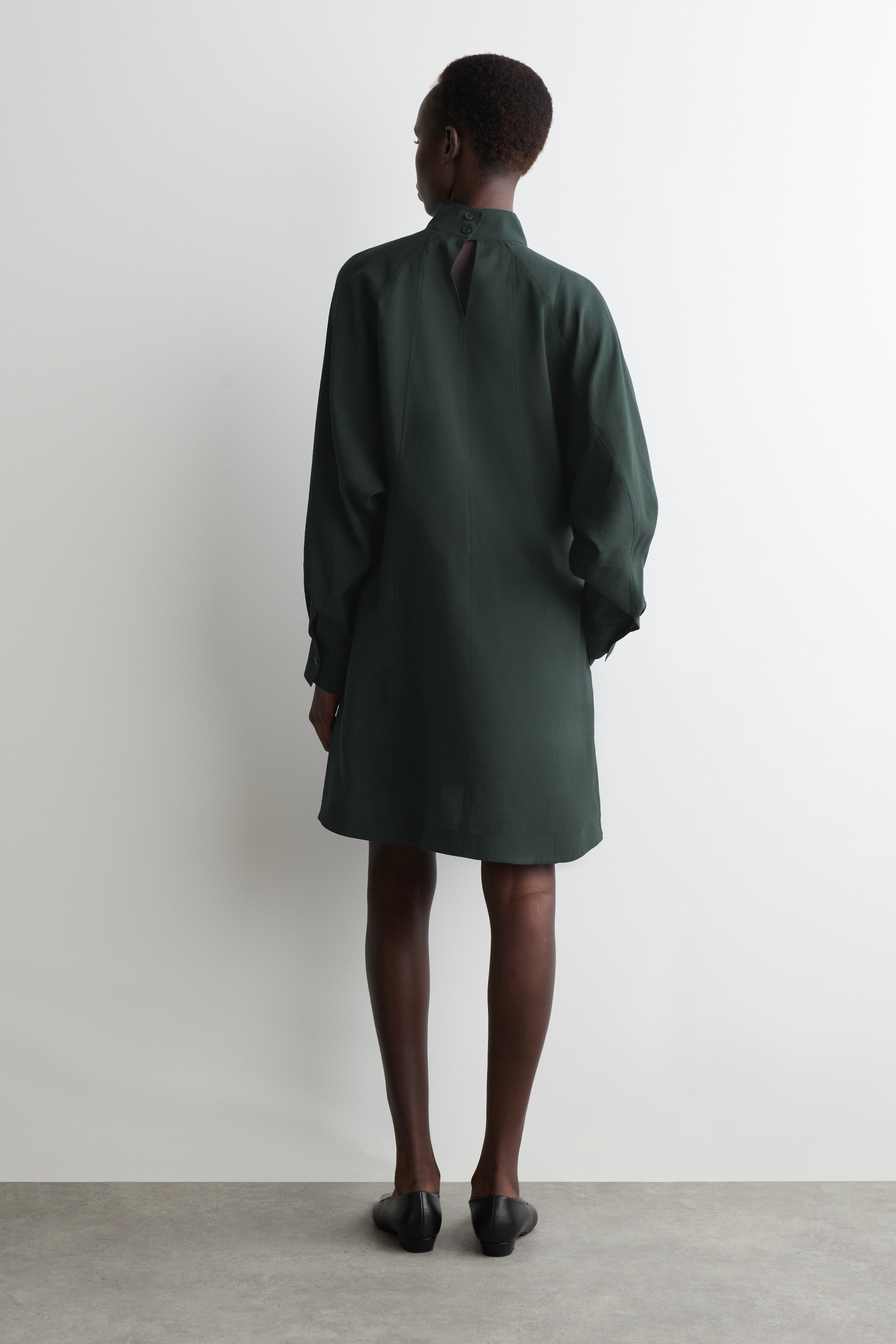 Ingrandisci l'immagine: BATWING-SLEEVE MINI DRESS - BLACK - DONNA | H&M CH 2