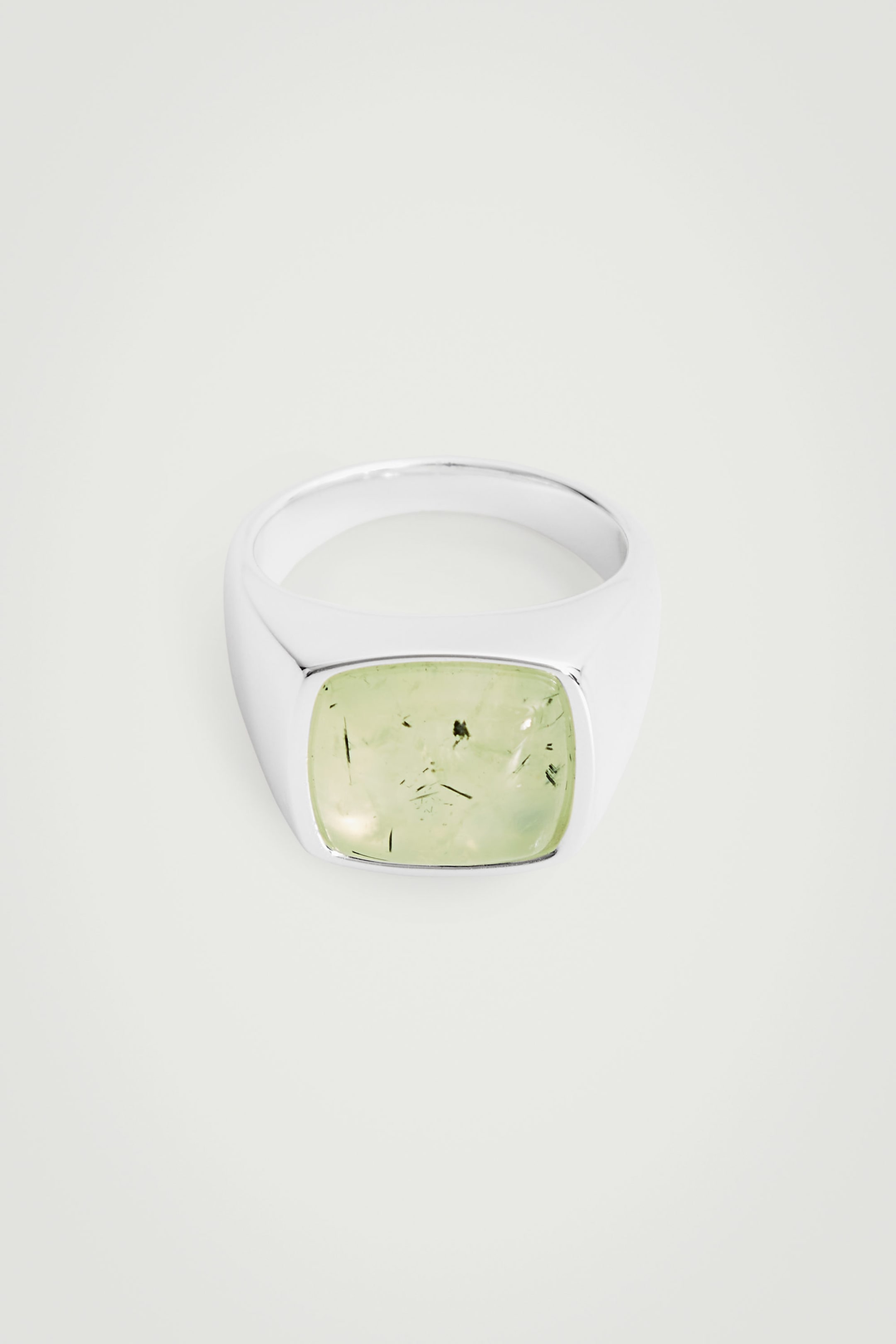 THE QUARTZ SILVER SIGNET RING