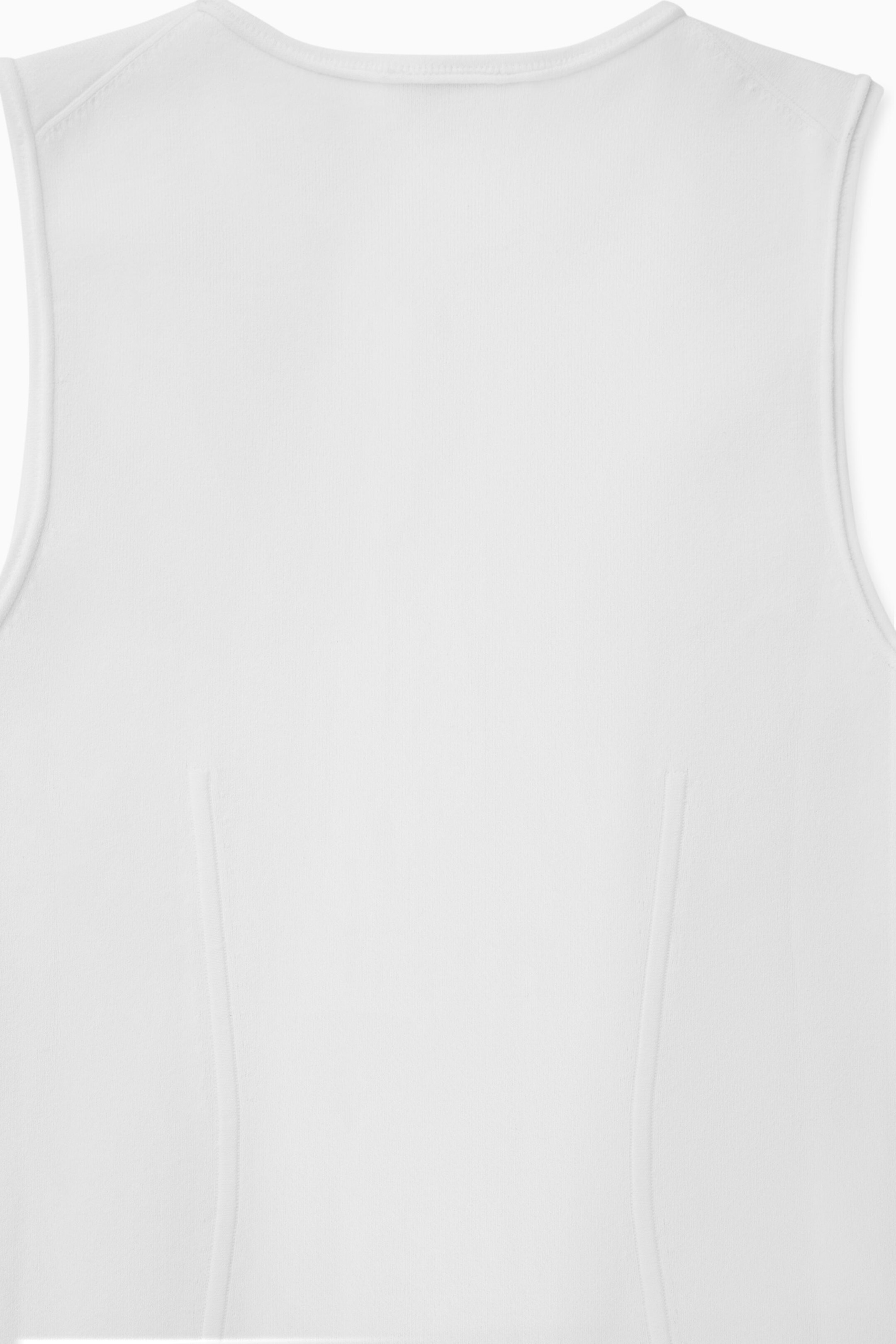 StillMedia/DescriptiveDetail