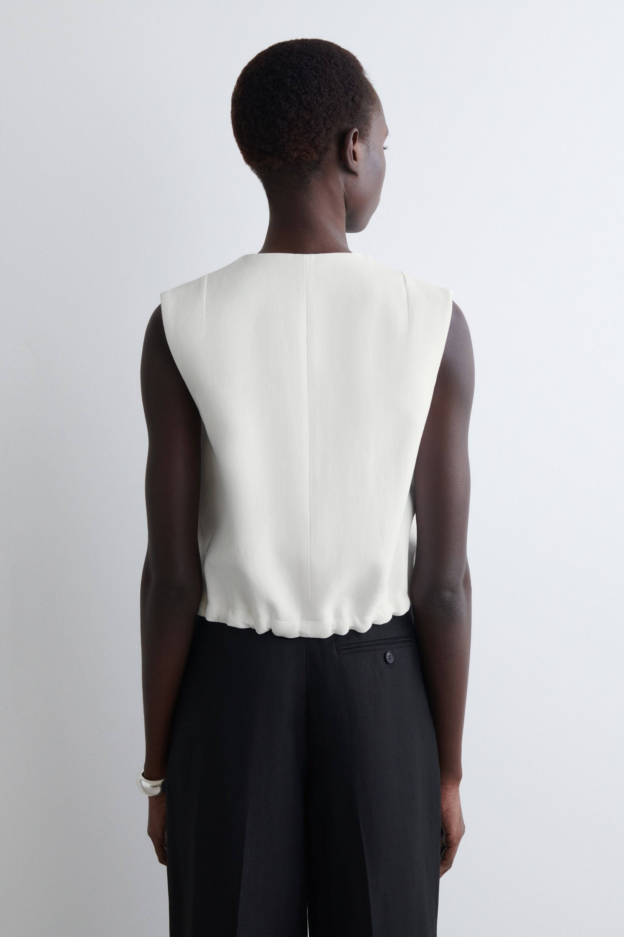 Ingrandisci l'immagine: TIE-DETAIL LINEN-BLEND WRAP WAISTCOAT - WHITE - DONNA | H&M CH 5