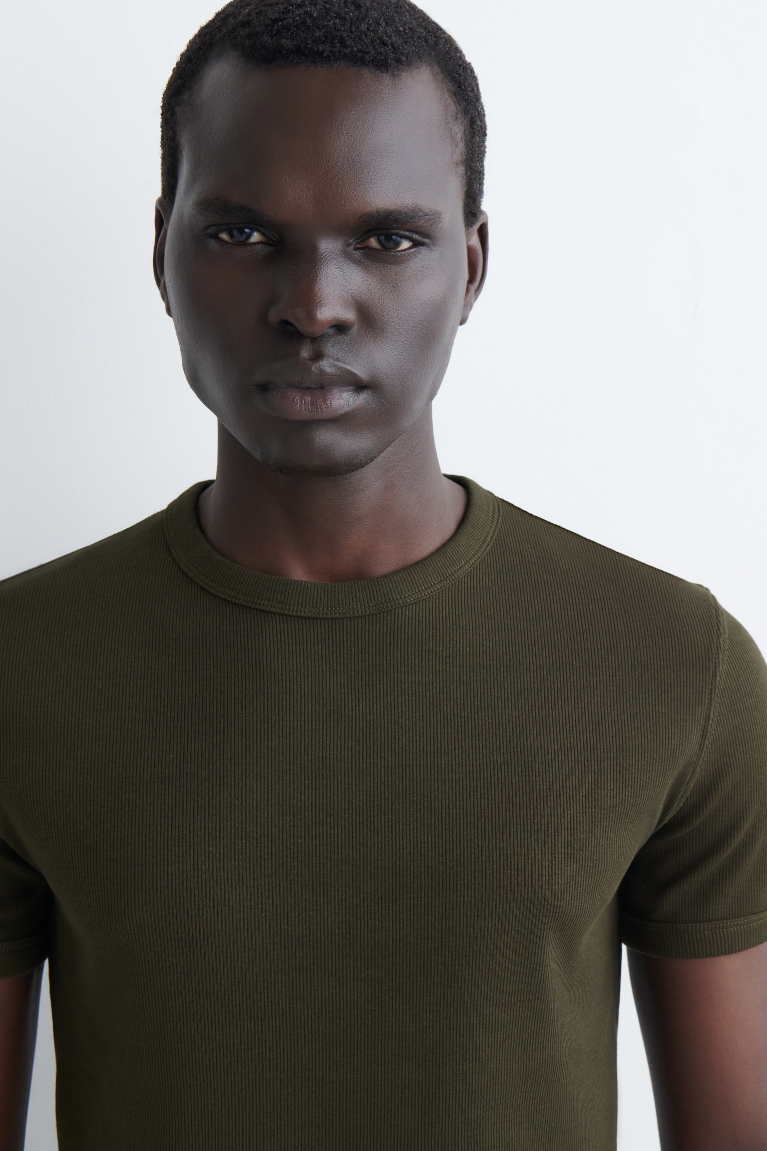 T-SHIRT SLIM EN COTON CÔTELÉ - KAKI FONCÉ/BLANC/NOIR/BLEU MARINE/KAKI/GRIS CLAIR/TAUPE FONCÉ - 4
