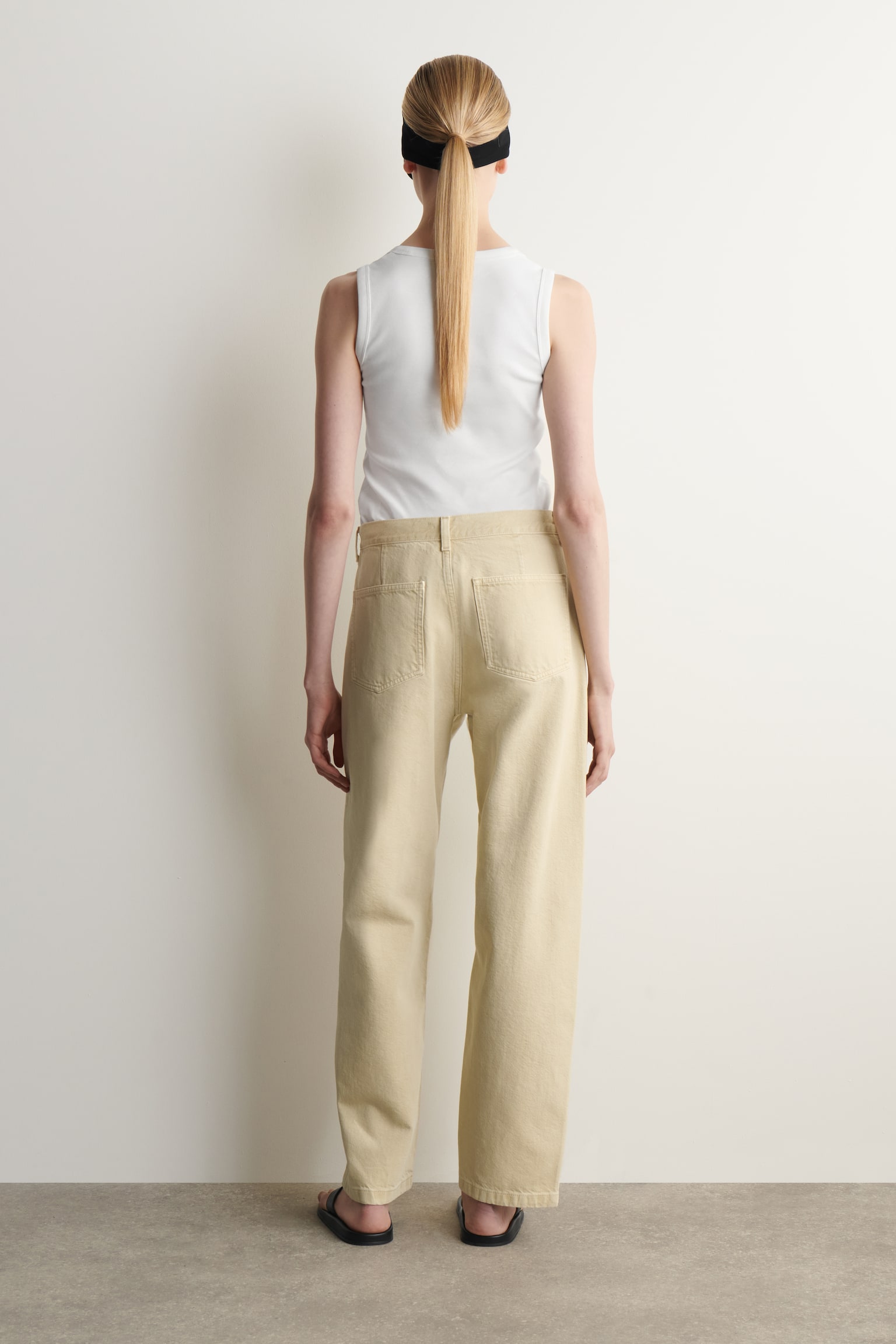 Jeans med påsydde lommer og rette ben-Smørgul - 5