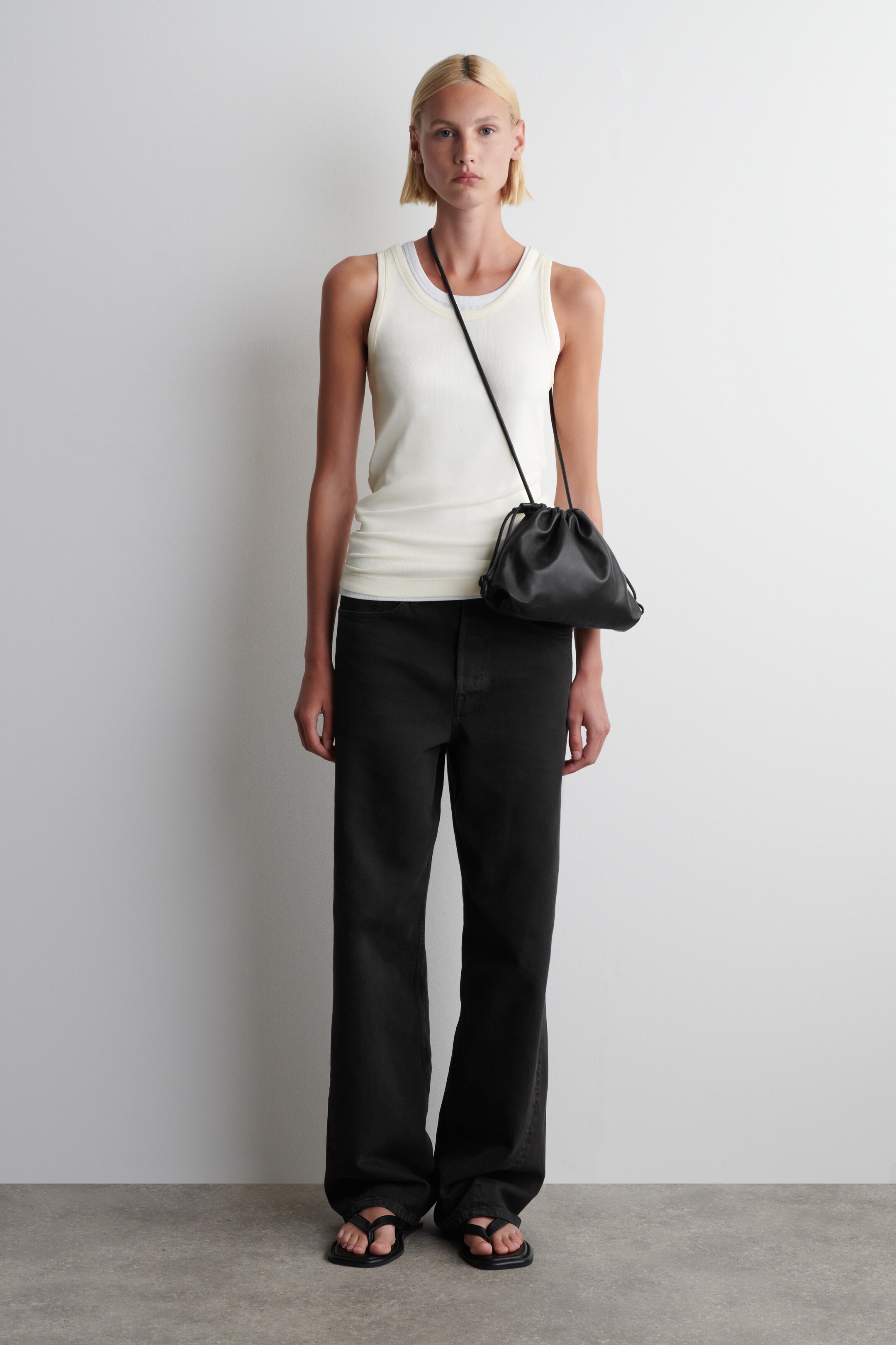 Agrandir l'image: MINI POCHETTE CAVATELLI – CUIR - NOIR - FEMME | H&M FR 2