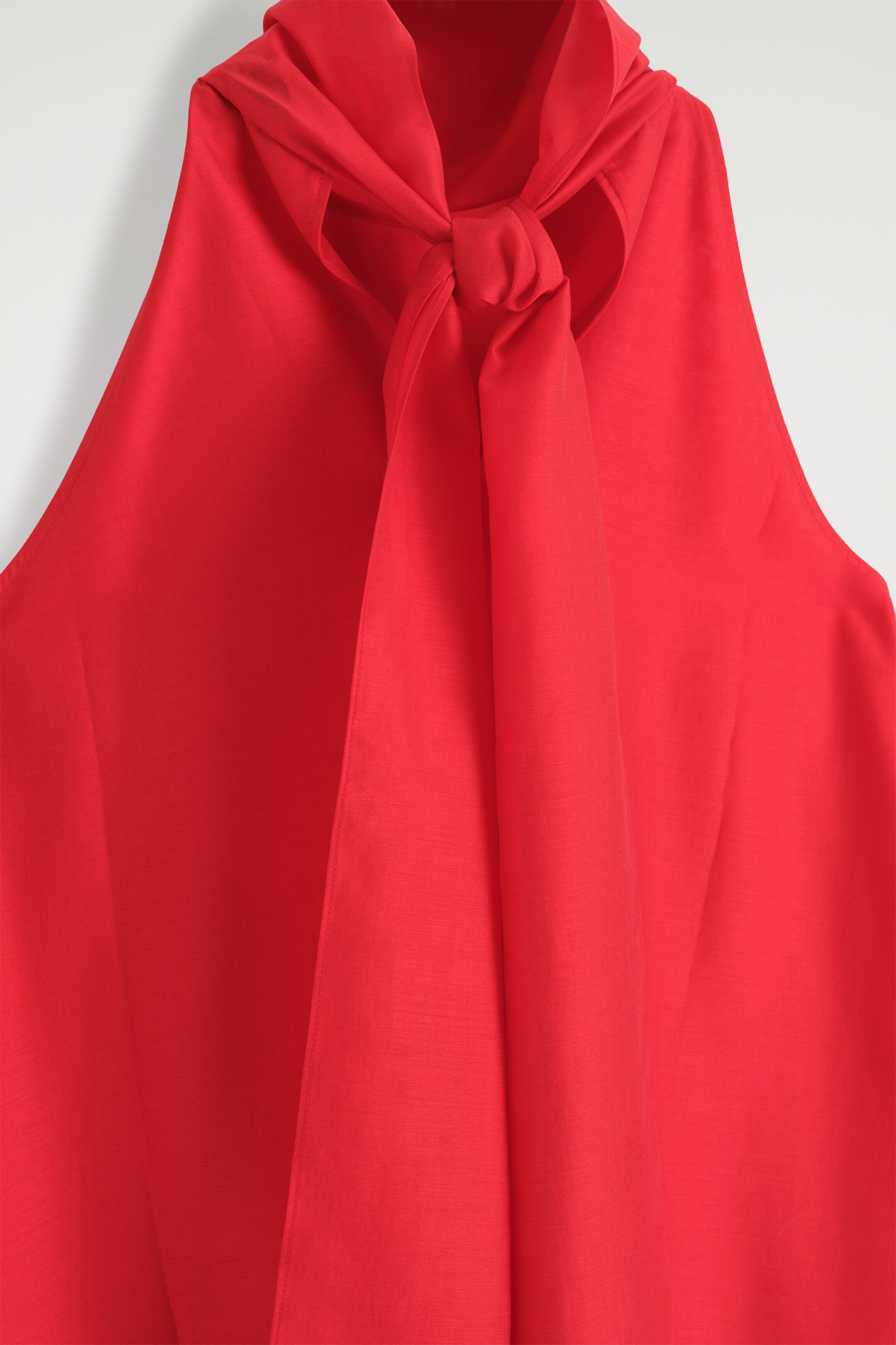 Vezi imaginea mai mare: ROCHIE MINI CU GULER HALTER - ROŞU - FEMEI | H&M RO 6