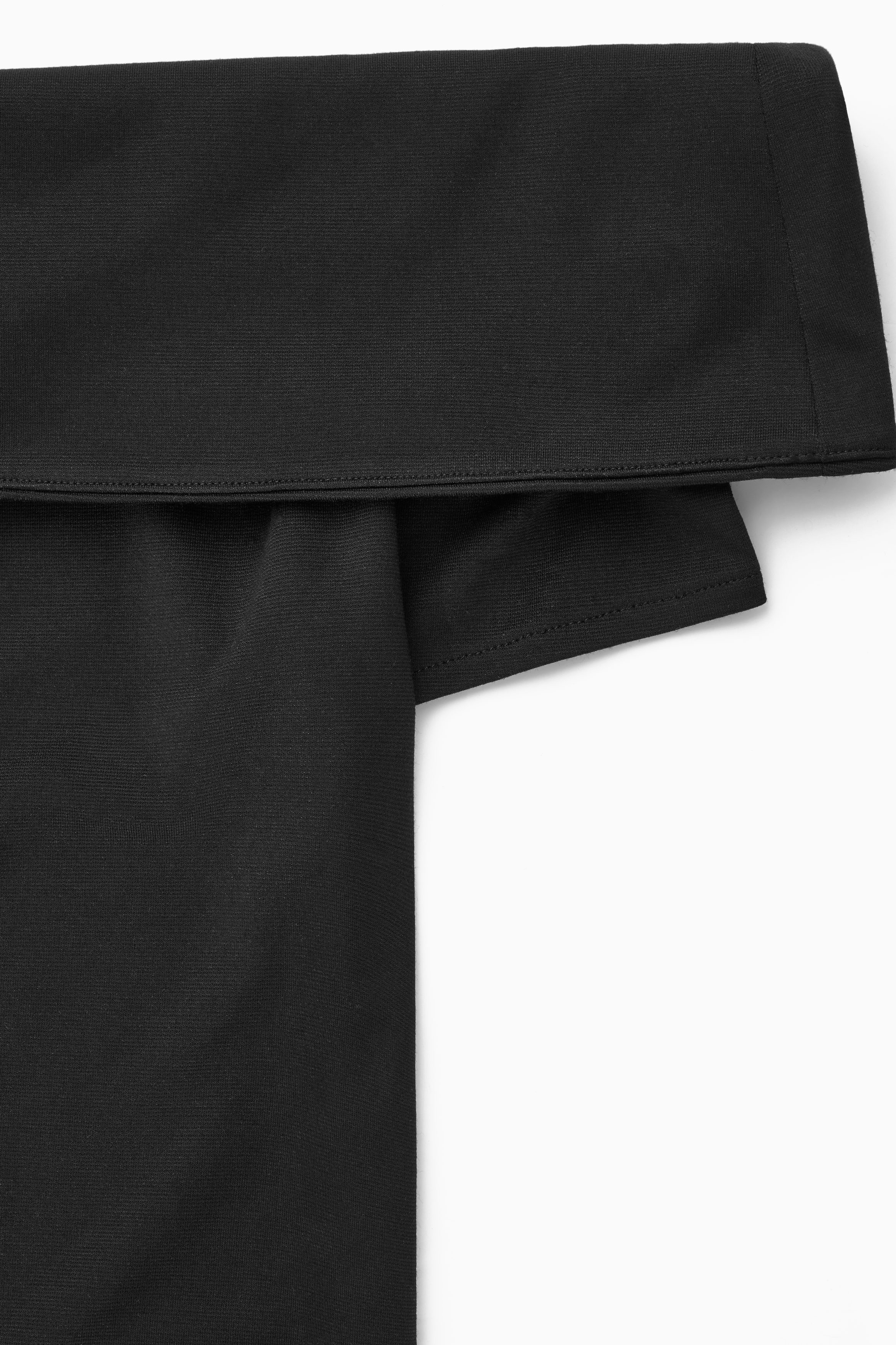 ☆人気☆【OPEN YY】☆EMBLEM OFF-SHOULDER TOP☆ OPEN YY Knotted Off-Shoulder Top in Brown: Chic, Versatile