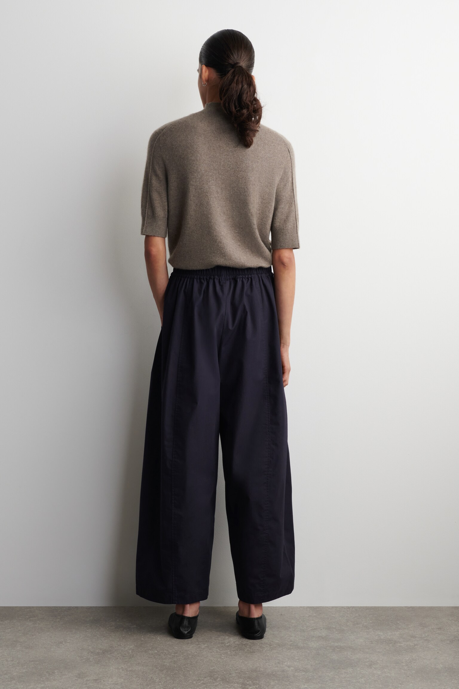 ELASTICATED BARREL-LEG TROUSERS - NAVY - 5