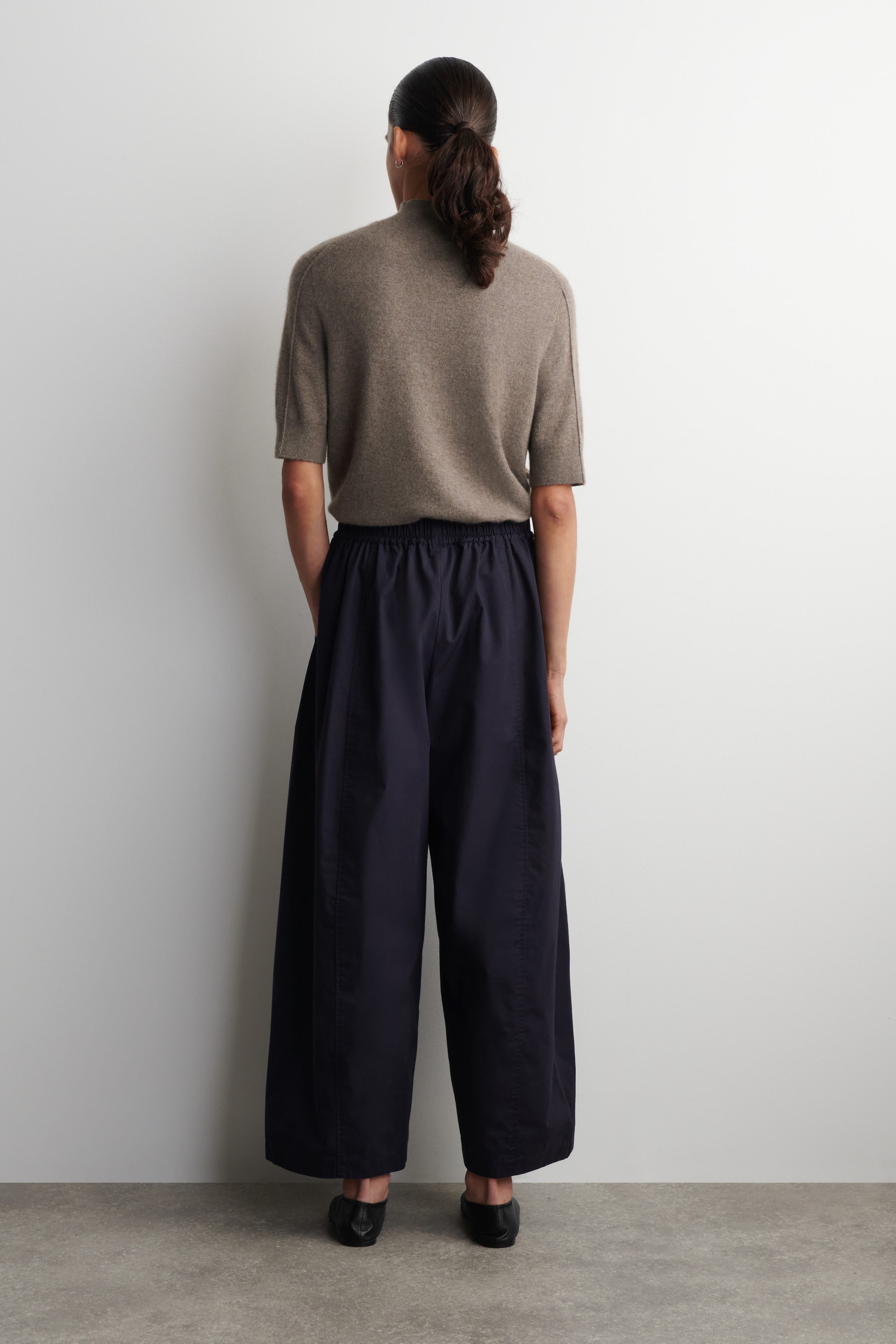 ELASTICATED BARREL-LEG TROUSERS