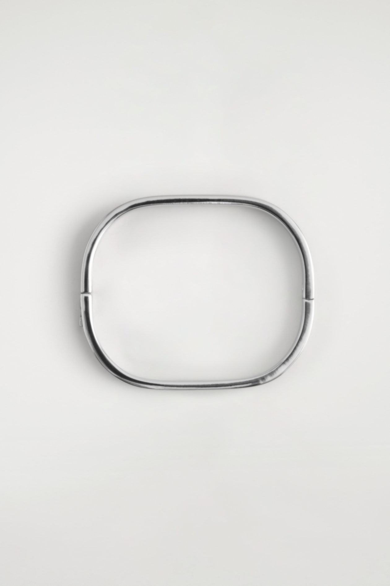 CURVED RECTANGULAR BANGLE — SILVER