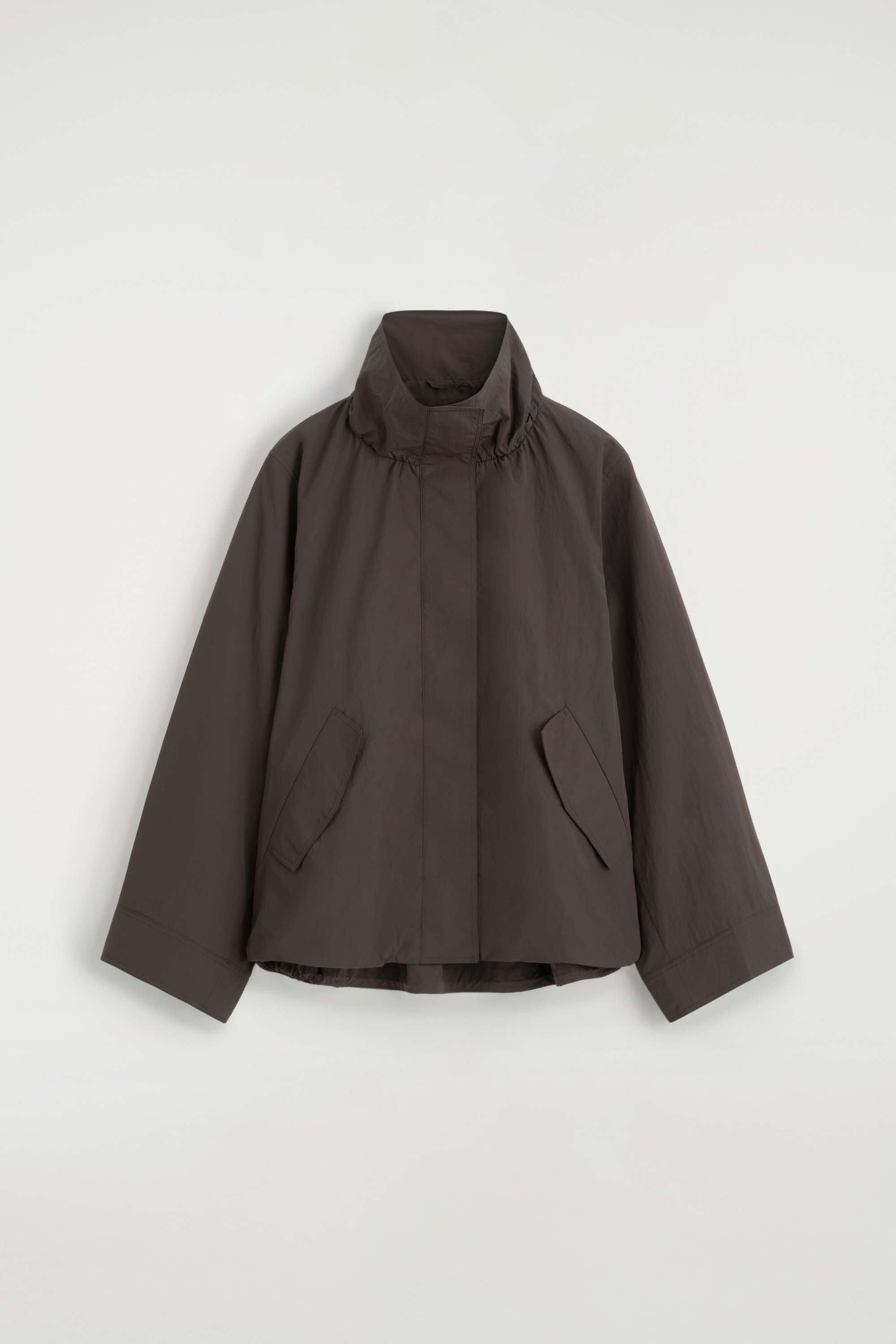 Casaco em nylon com gola de funil - Castanho/cru/PRETO