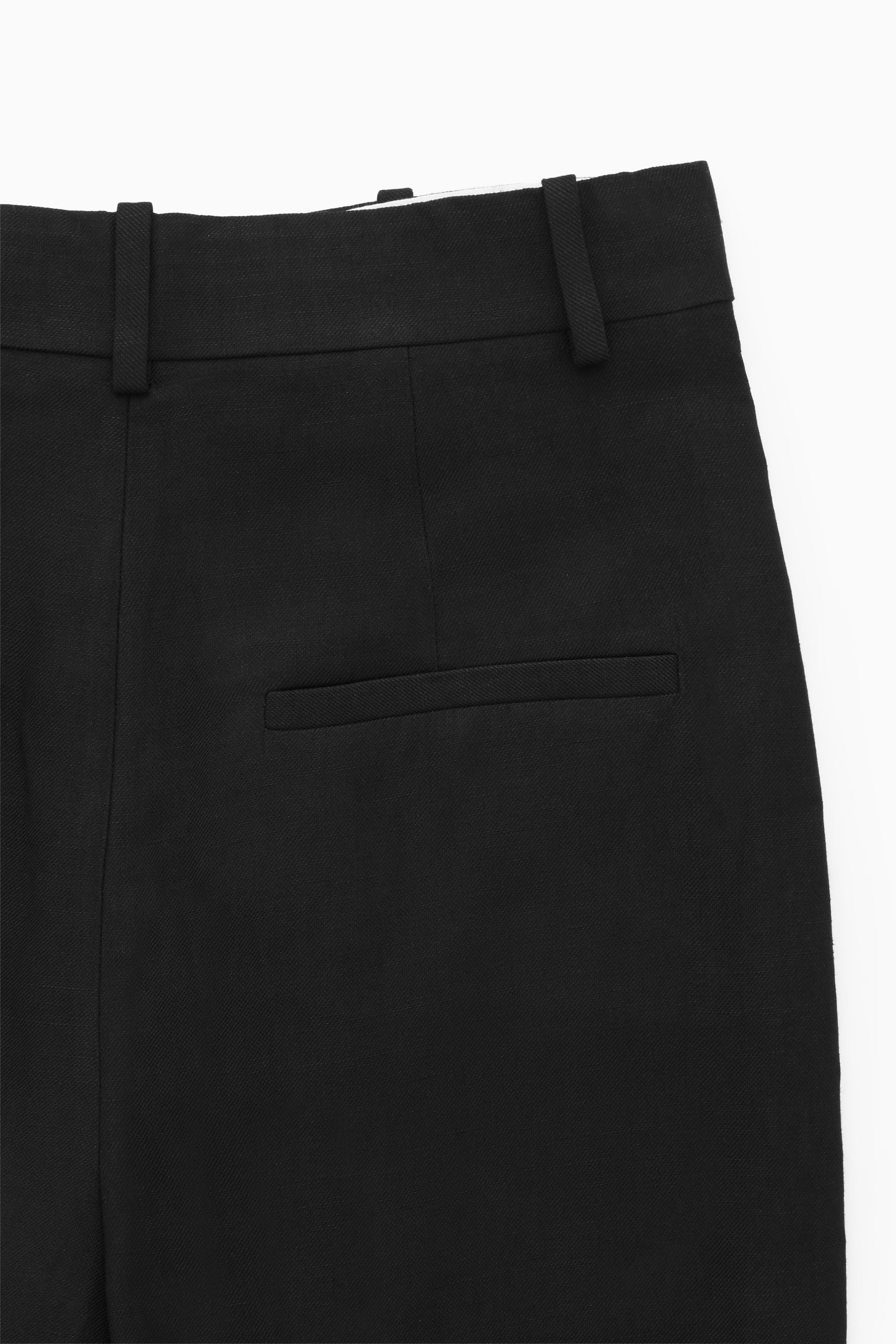 LOCKERE HOSE AUS LEINEN-MIX MIT WEITEM BEIN