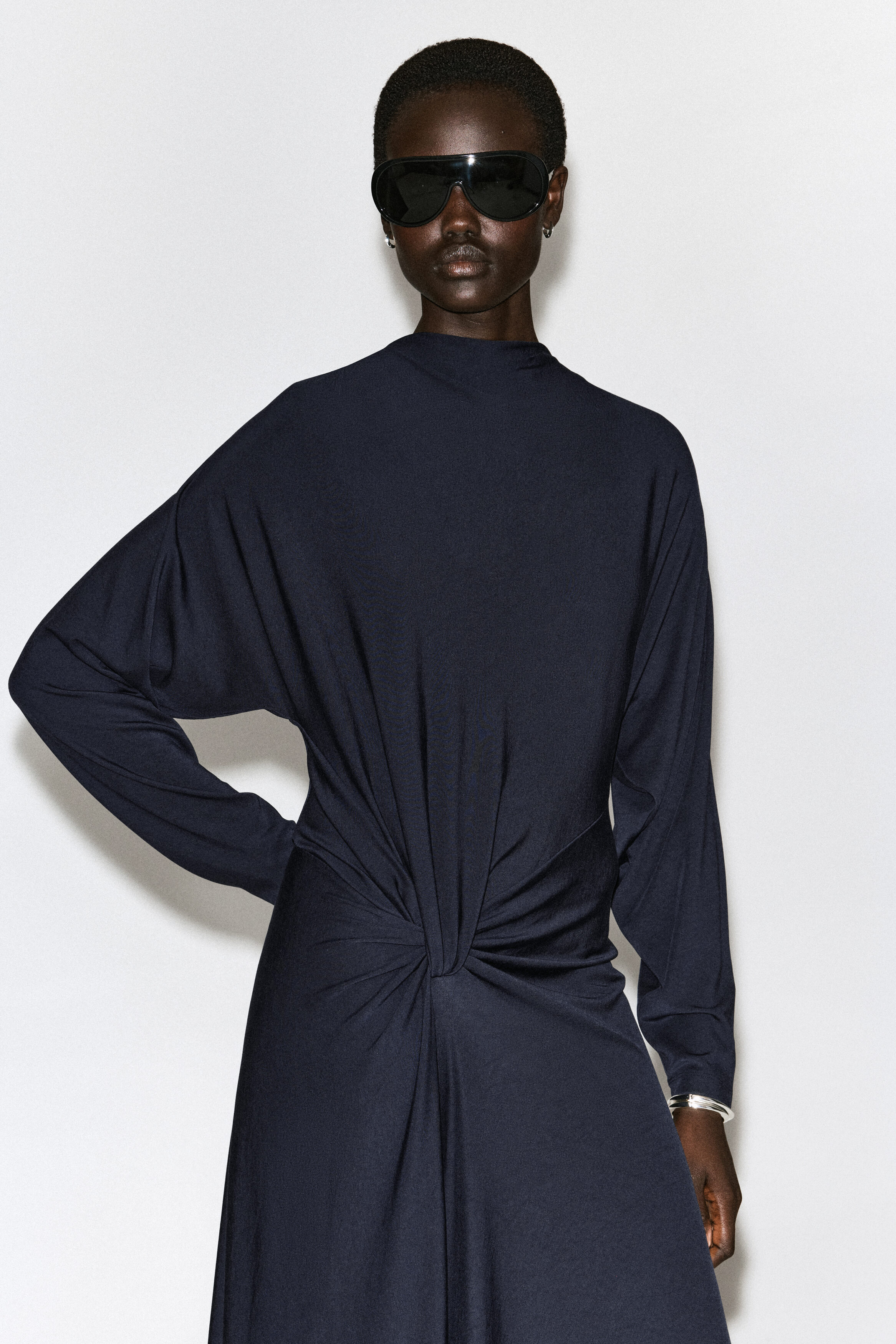 DRAPED TWIST-DETAIL MIDI DRESS - thumbnail 5