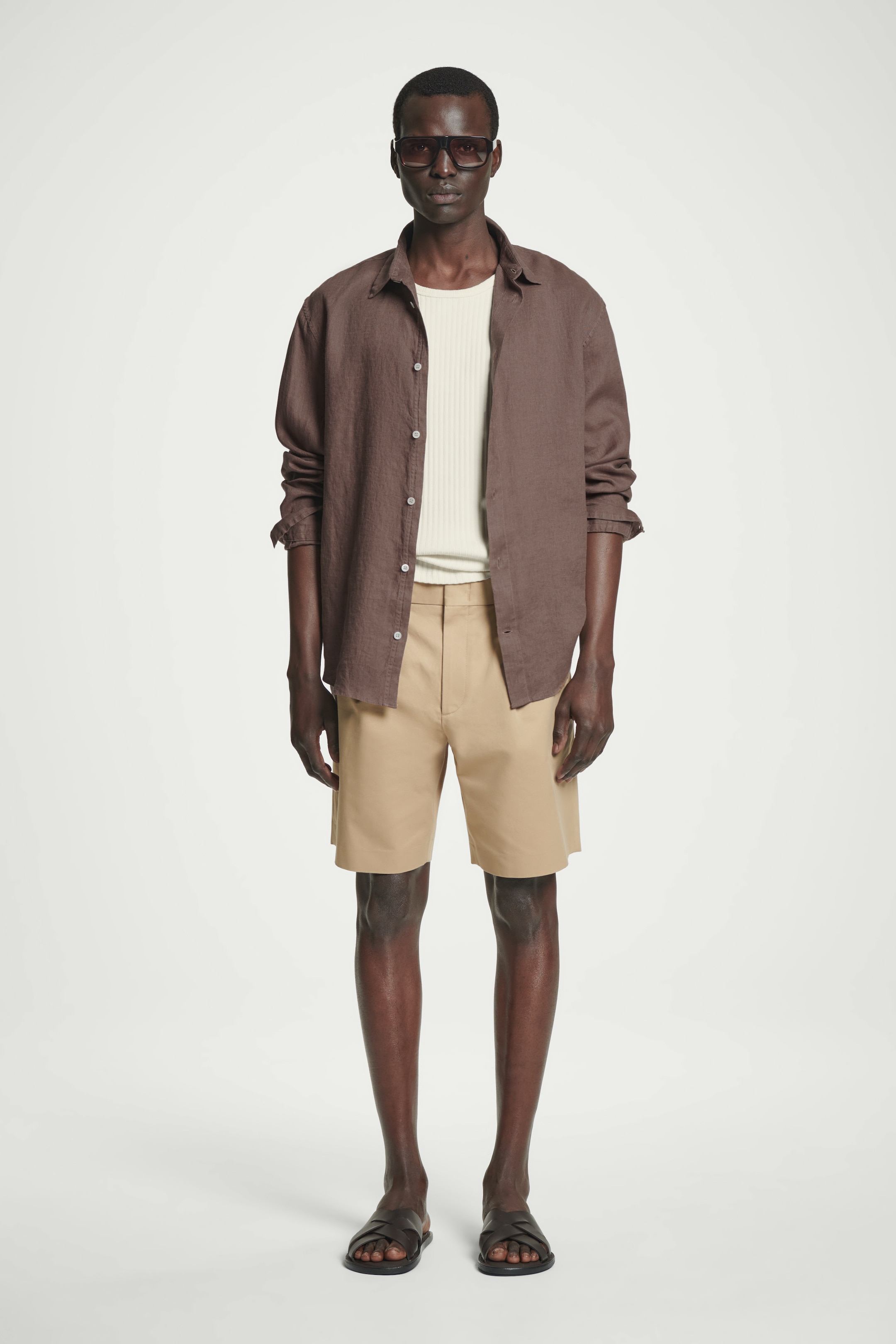 Grösseres Bild ansehen: ELEGANTE CHINOSHORTS AUS BAUMWOLLE - BEIGE - HERREN | H&M CH 1