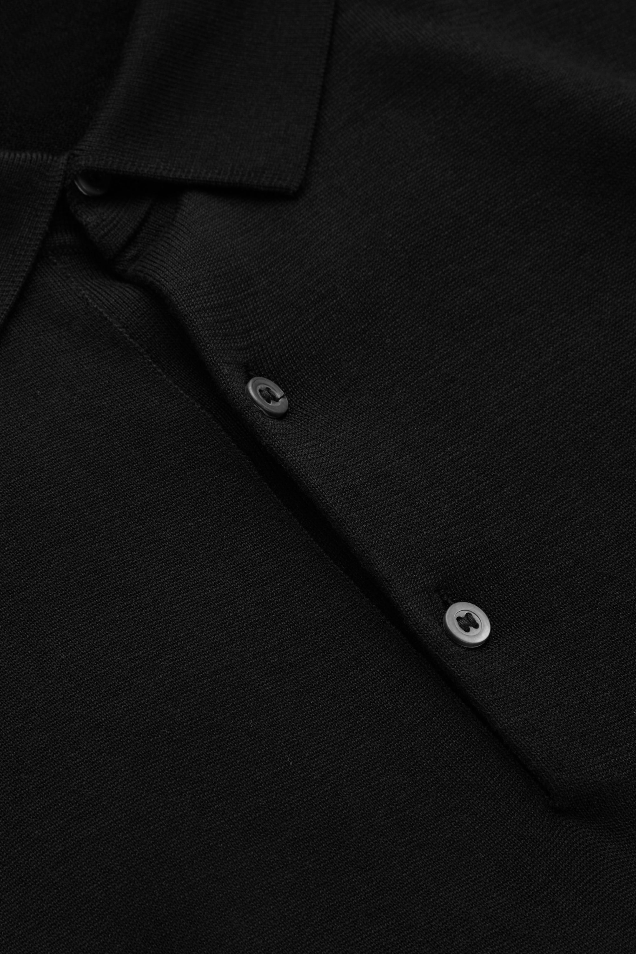 StillMedia/DescriptiveDetail