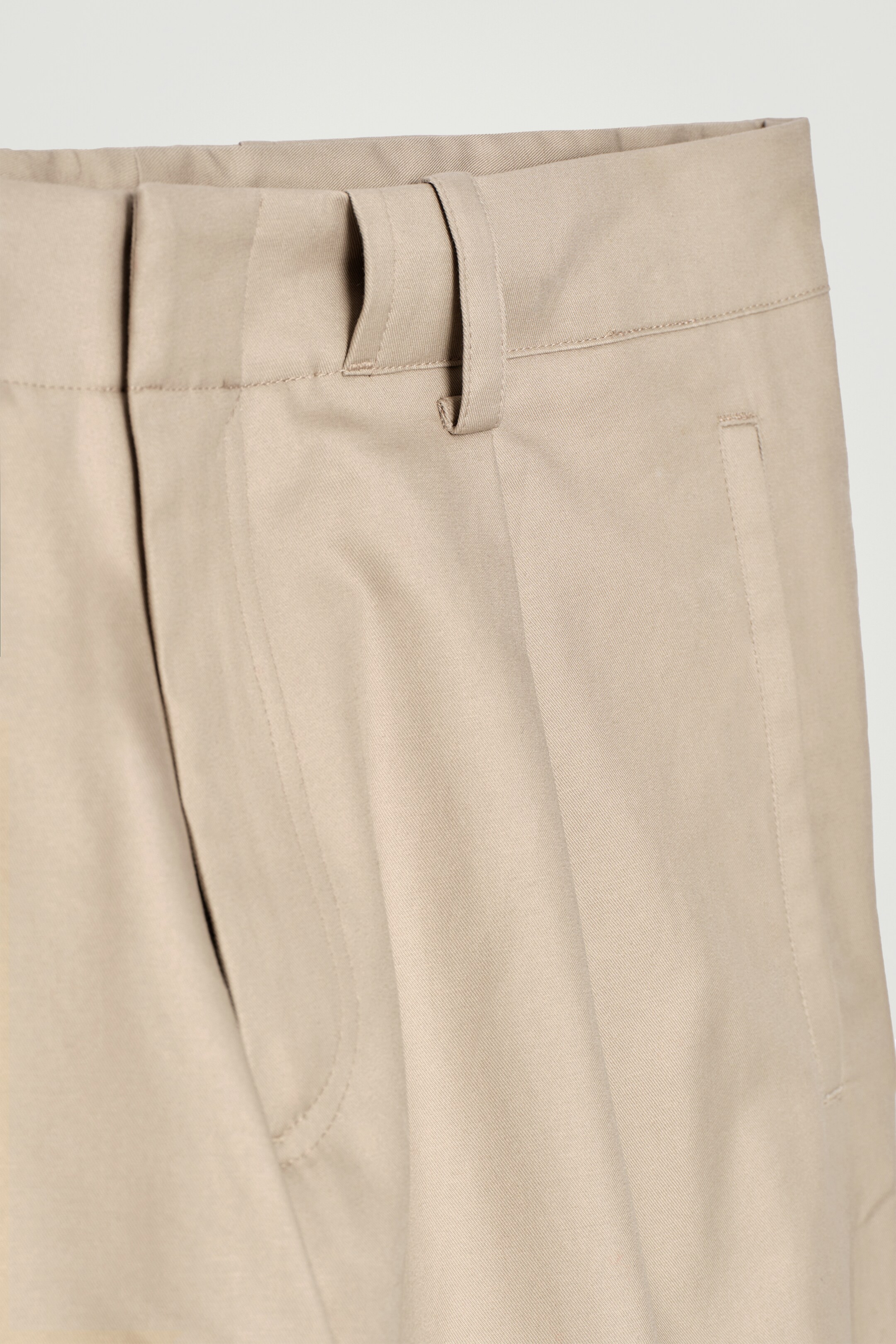 Visualizza immagine più grande: PANTALONI AFFUSOLATI CON RISVOLTO IN COTONE - BEIGE - UOMO | H&M IT 5