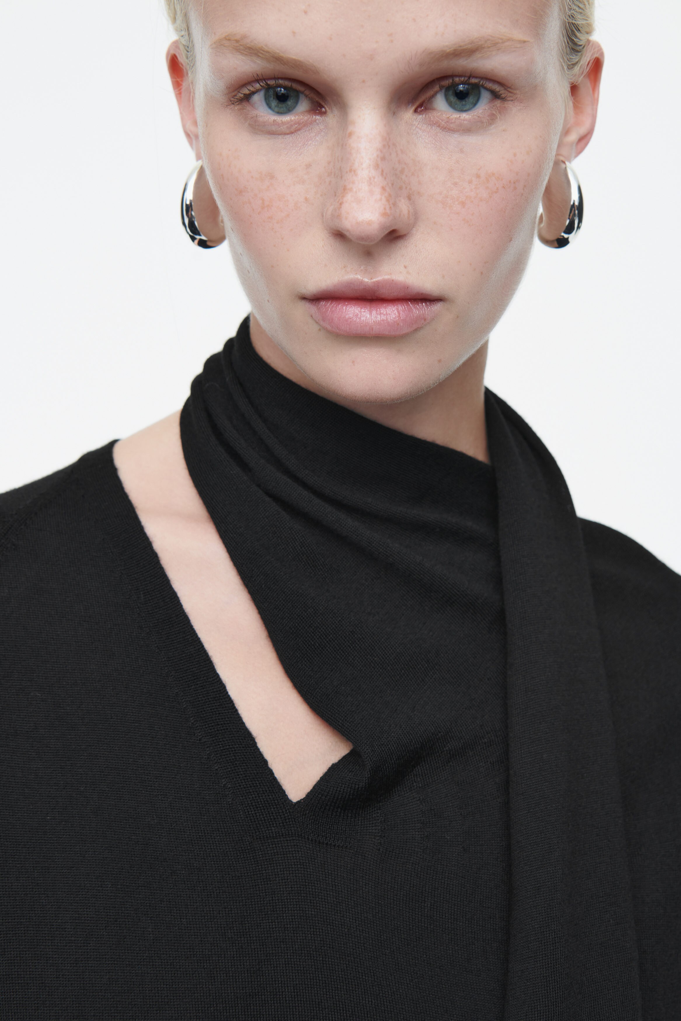 SCARF-DETAIL WOOL TURTLENECK JUMPER - BLACK | COS